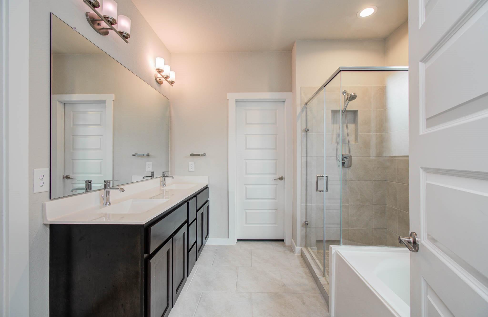 28511 Eli Eagle Street