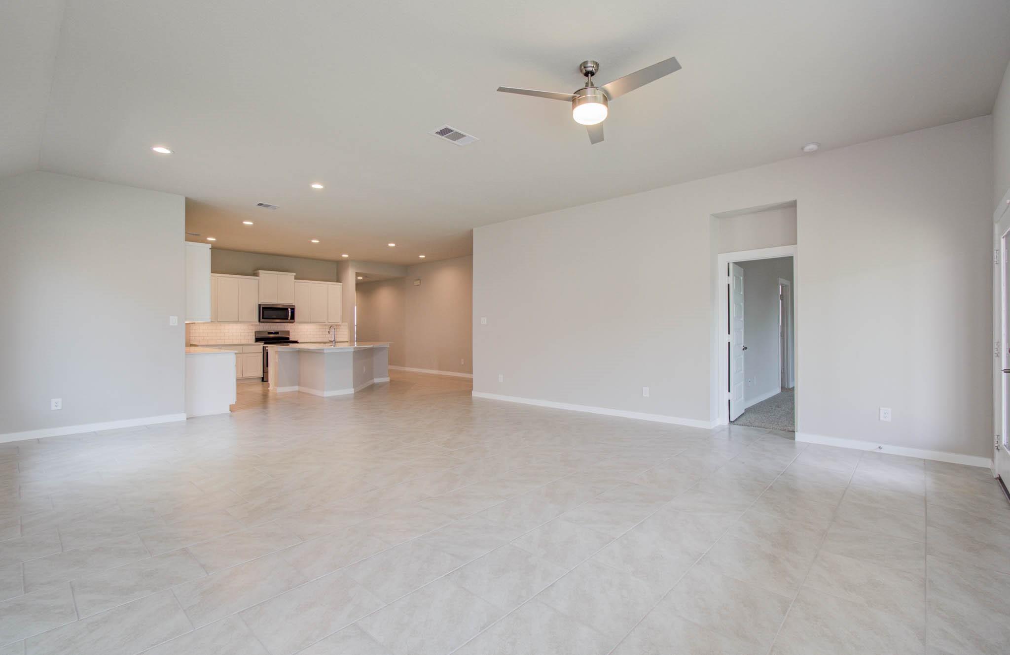 28511 Eli Eagle Street