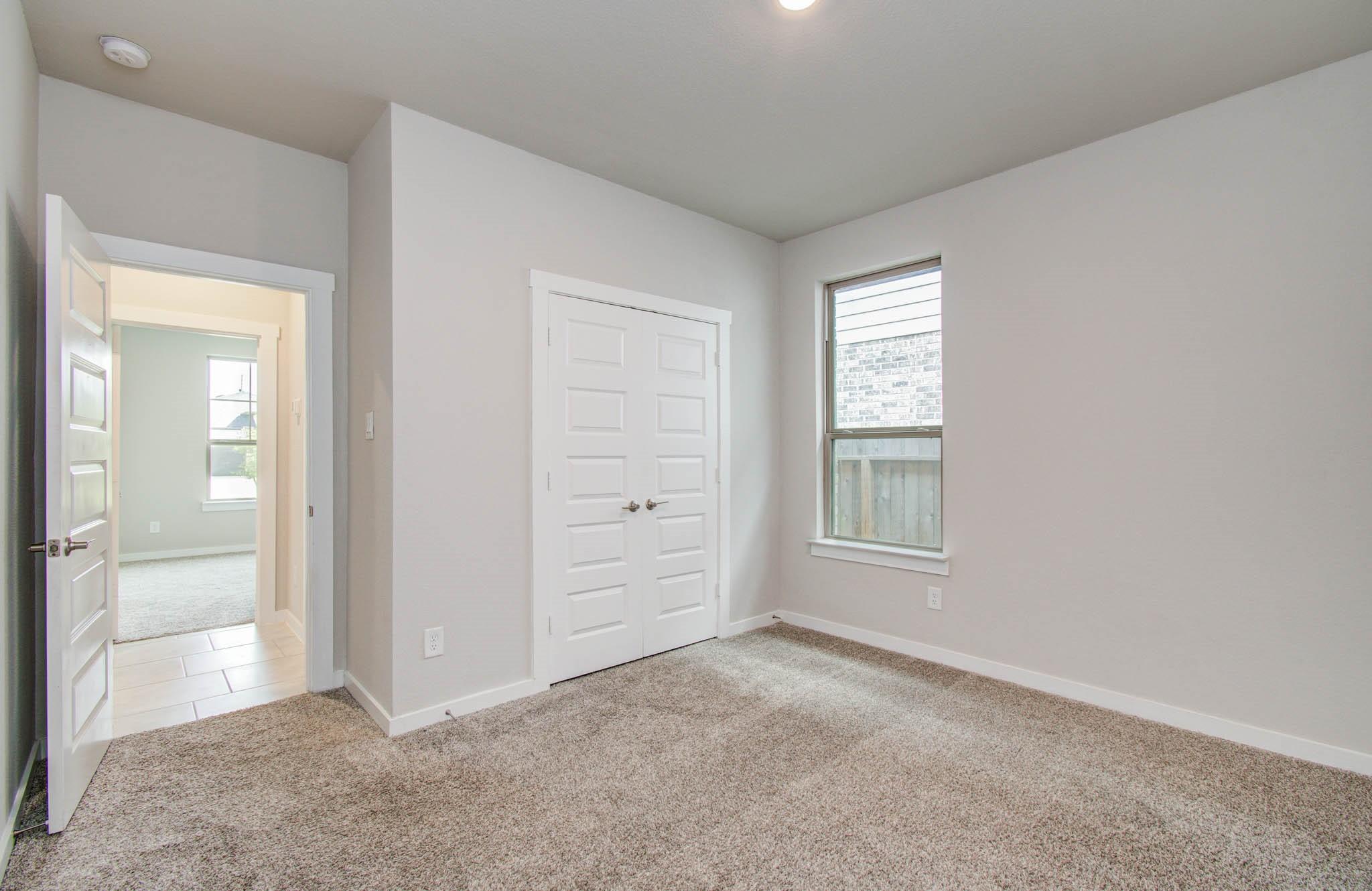 28511 Eli Eagle Street