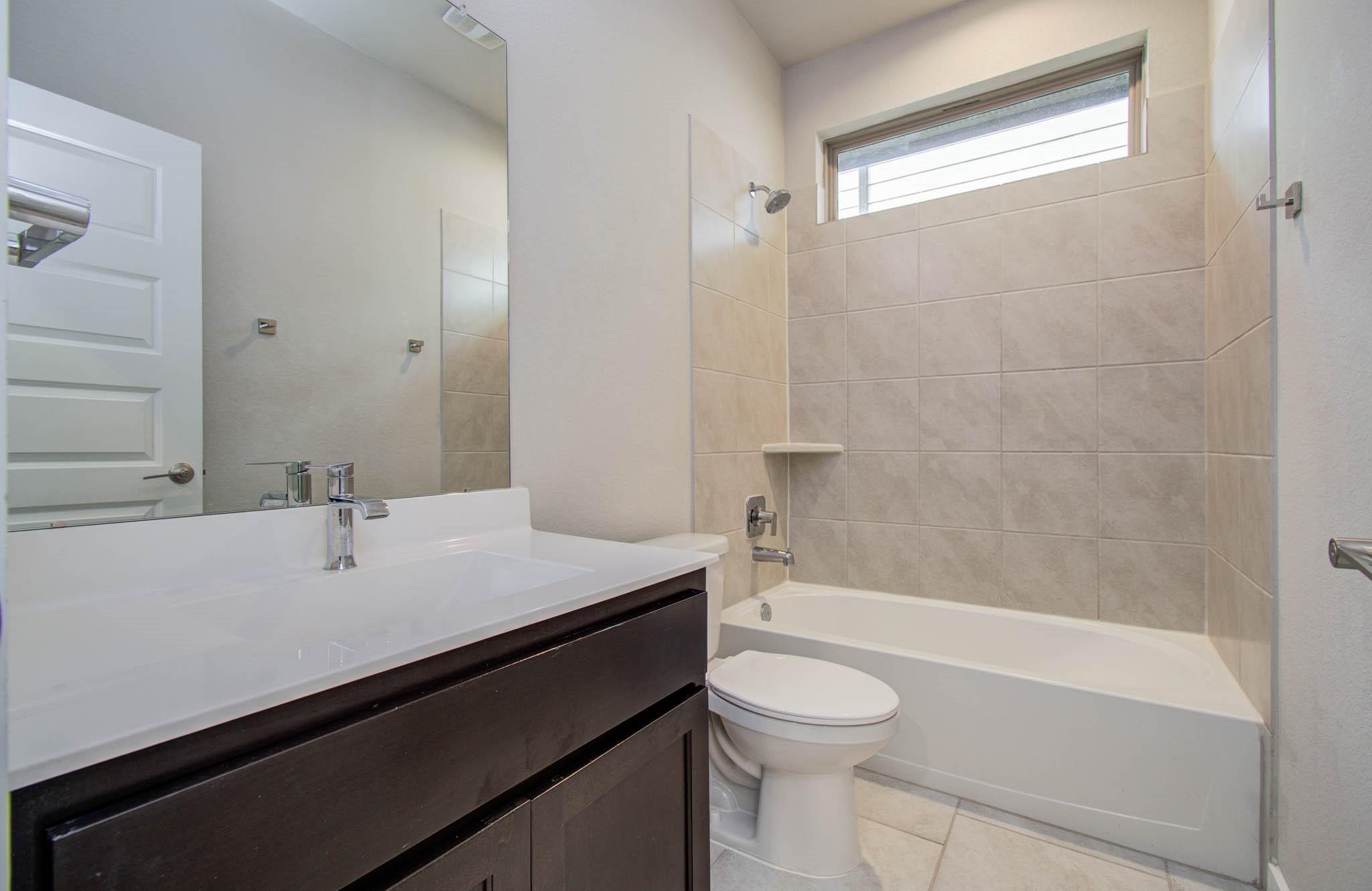 28511 Eli Eagle Street