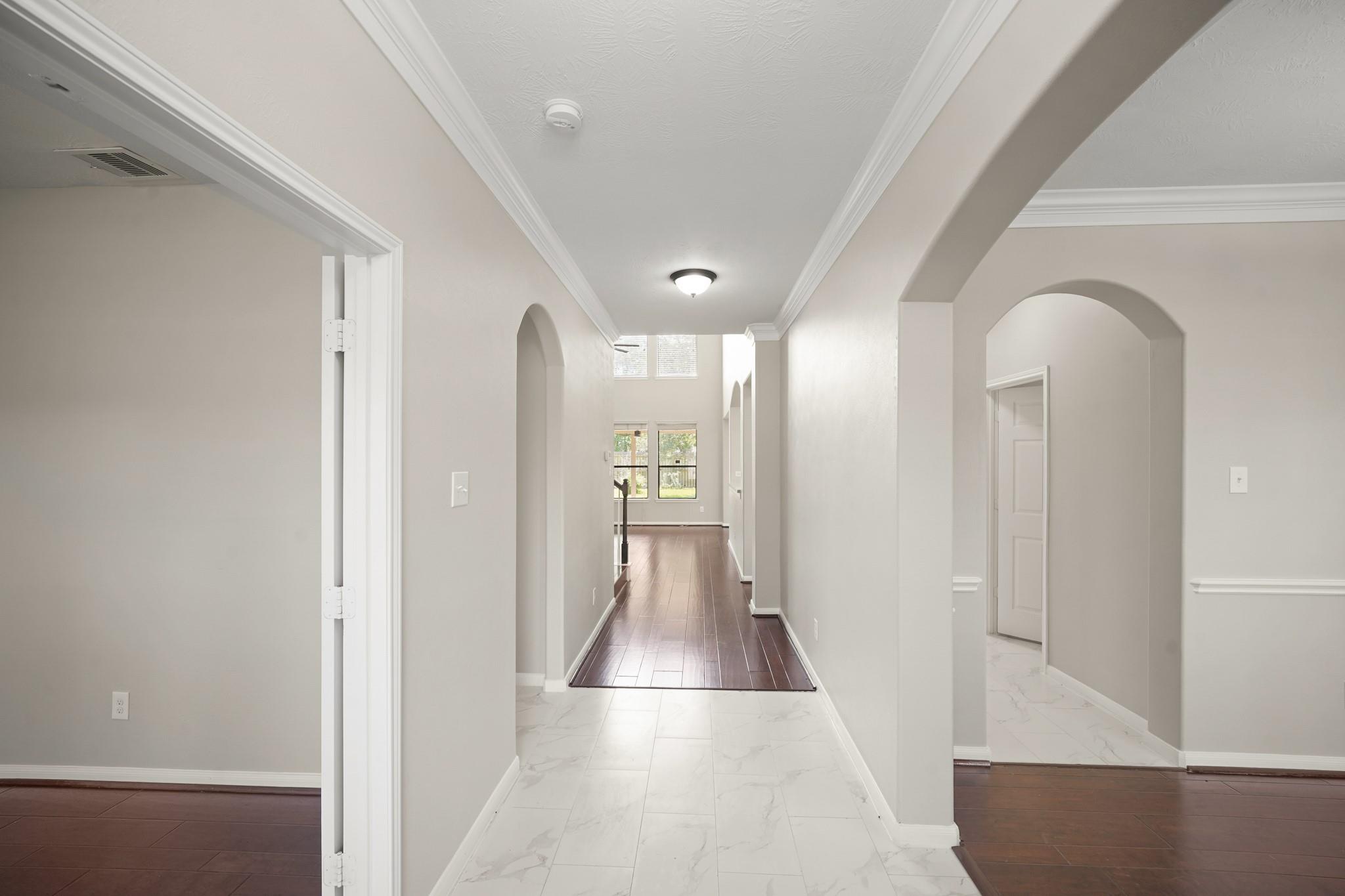 714 Coggins Point Way