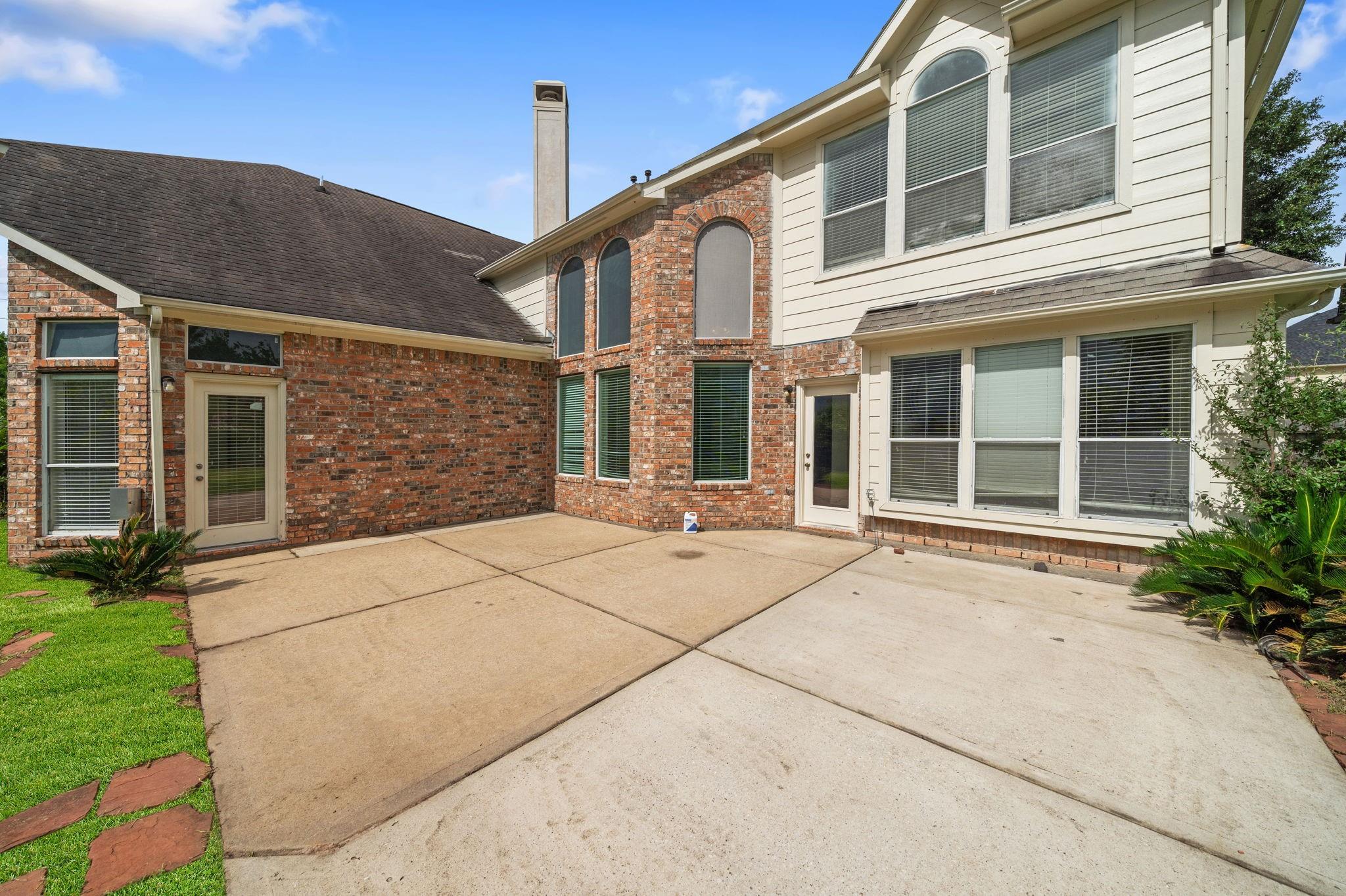 6026 Briar Hill Court