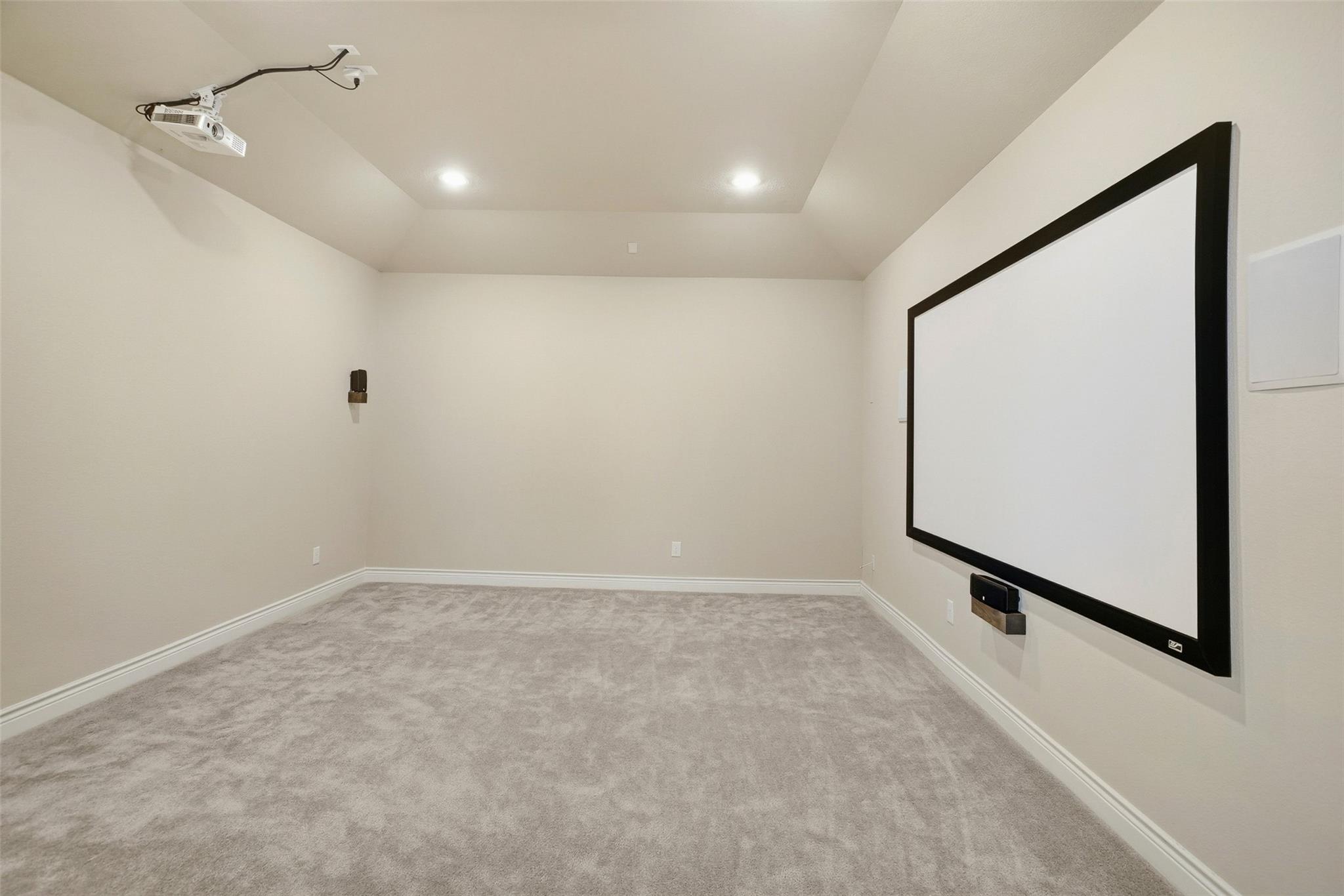 13735 Contour Ct