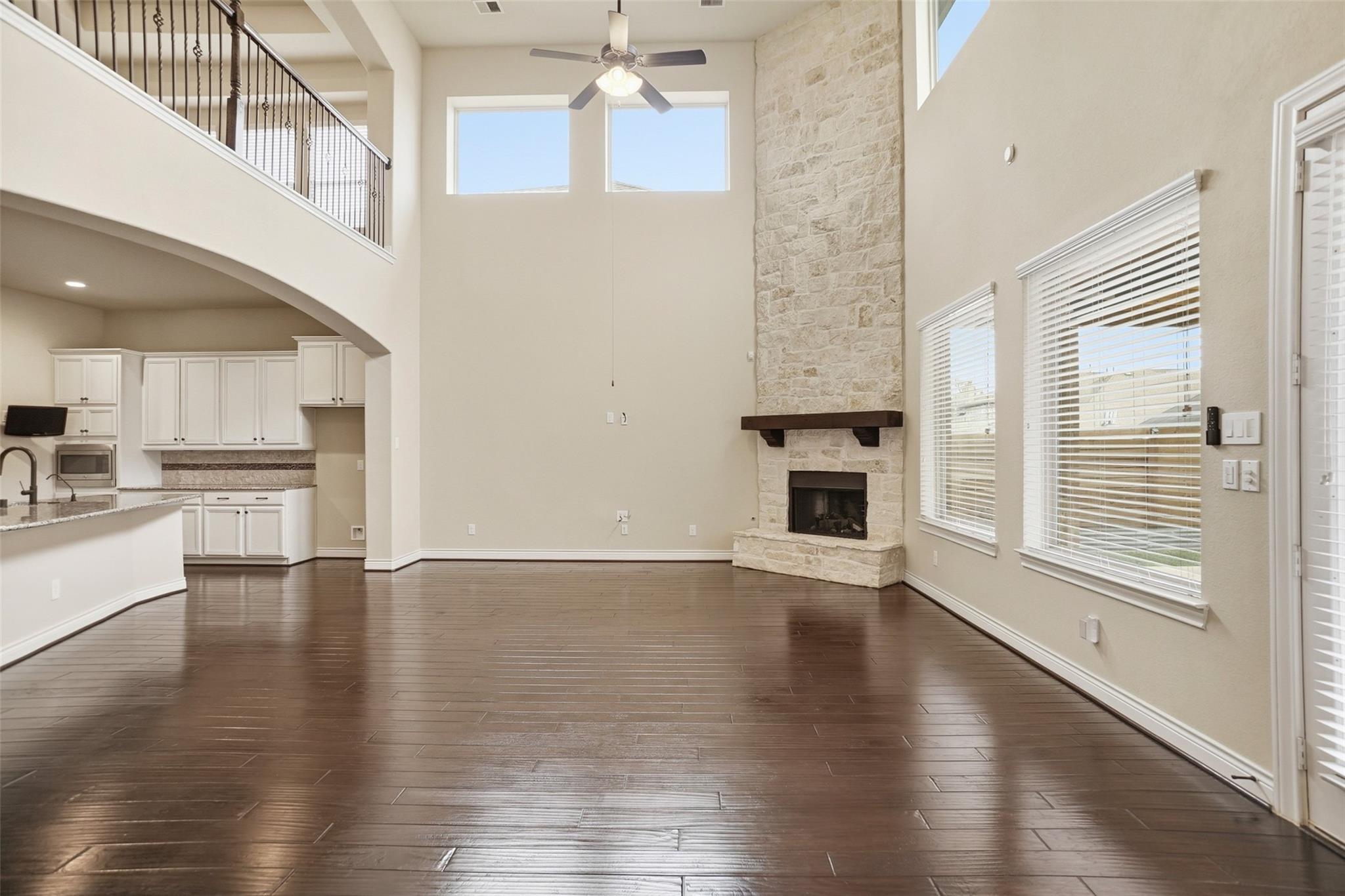 13735 Contour Ct