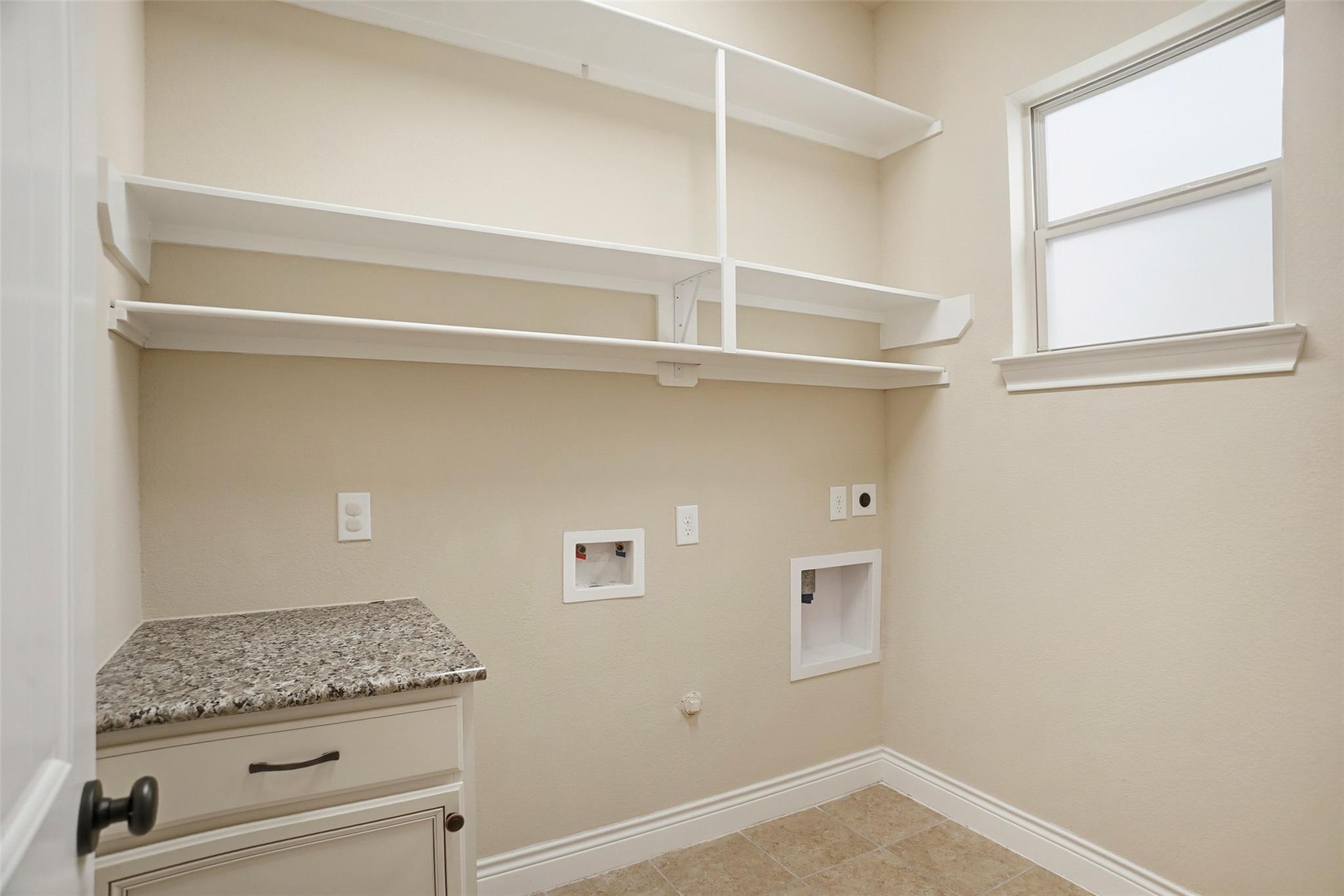 13735 Contour Ct