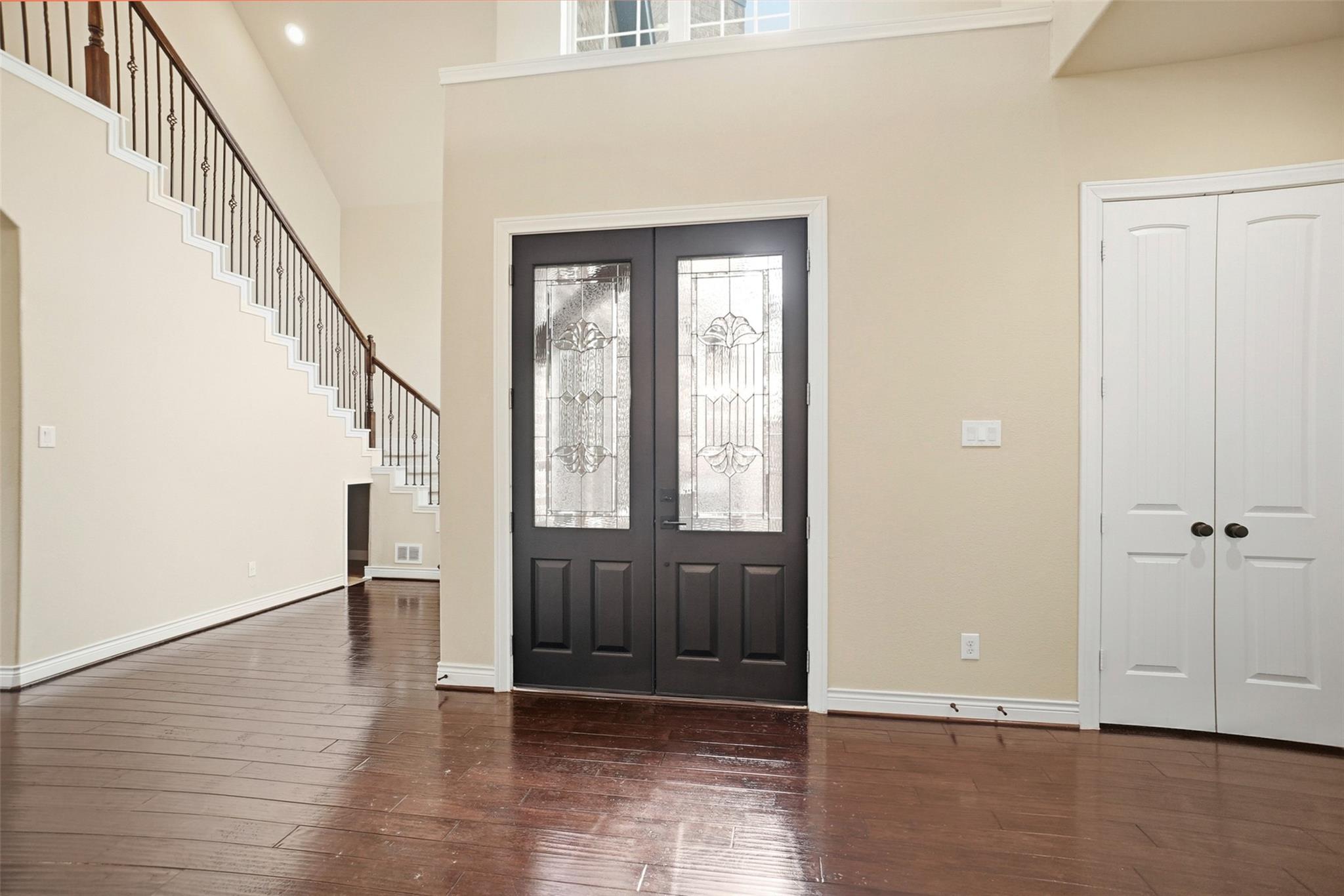 13735 Contour Ct