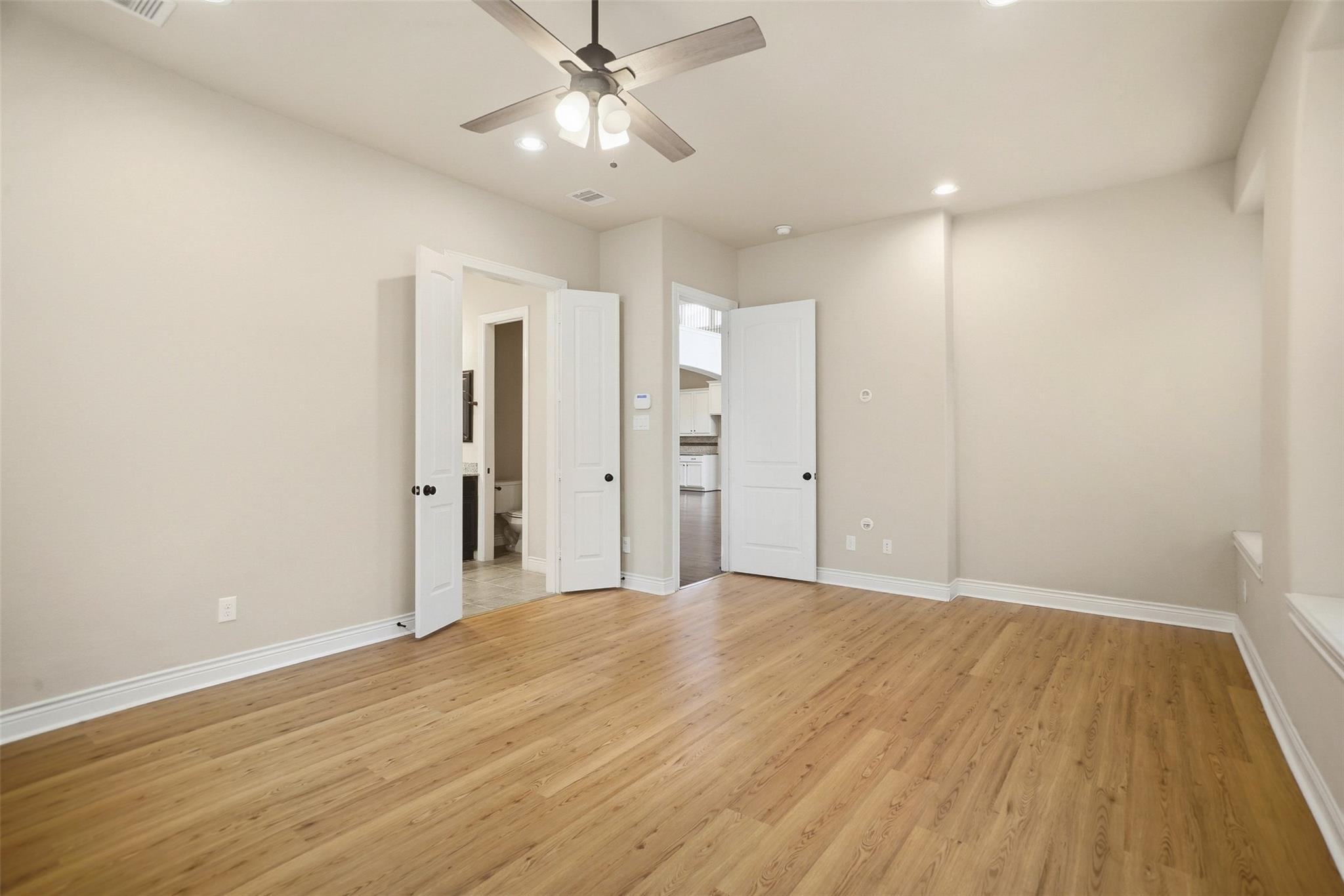 13735 Contour Ct