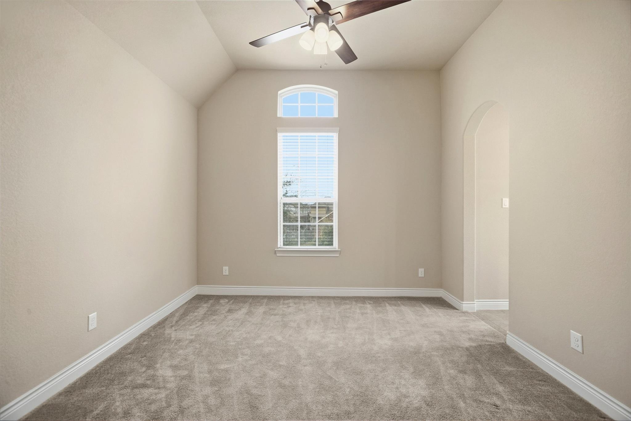 13735 Contour Ct