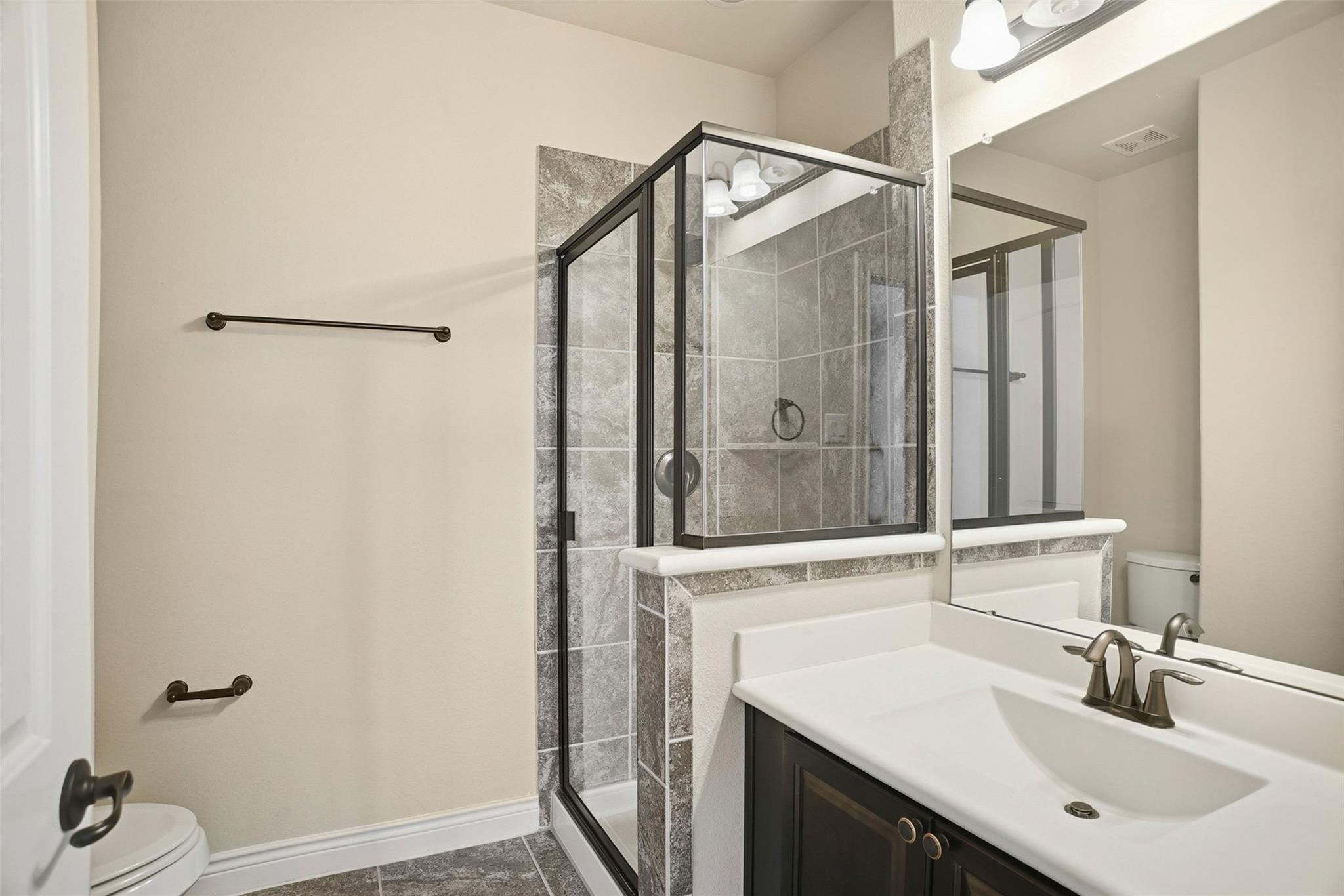 13735 Contour Ct
