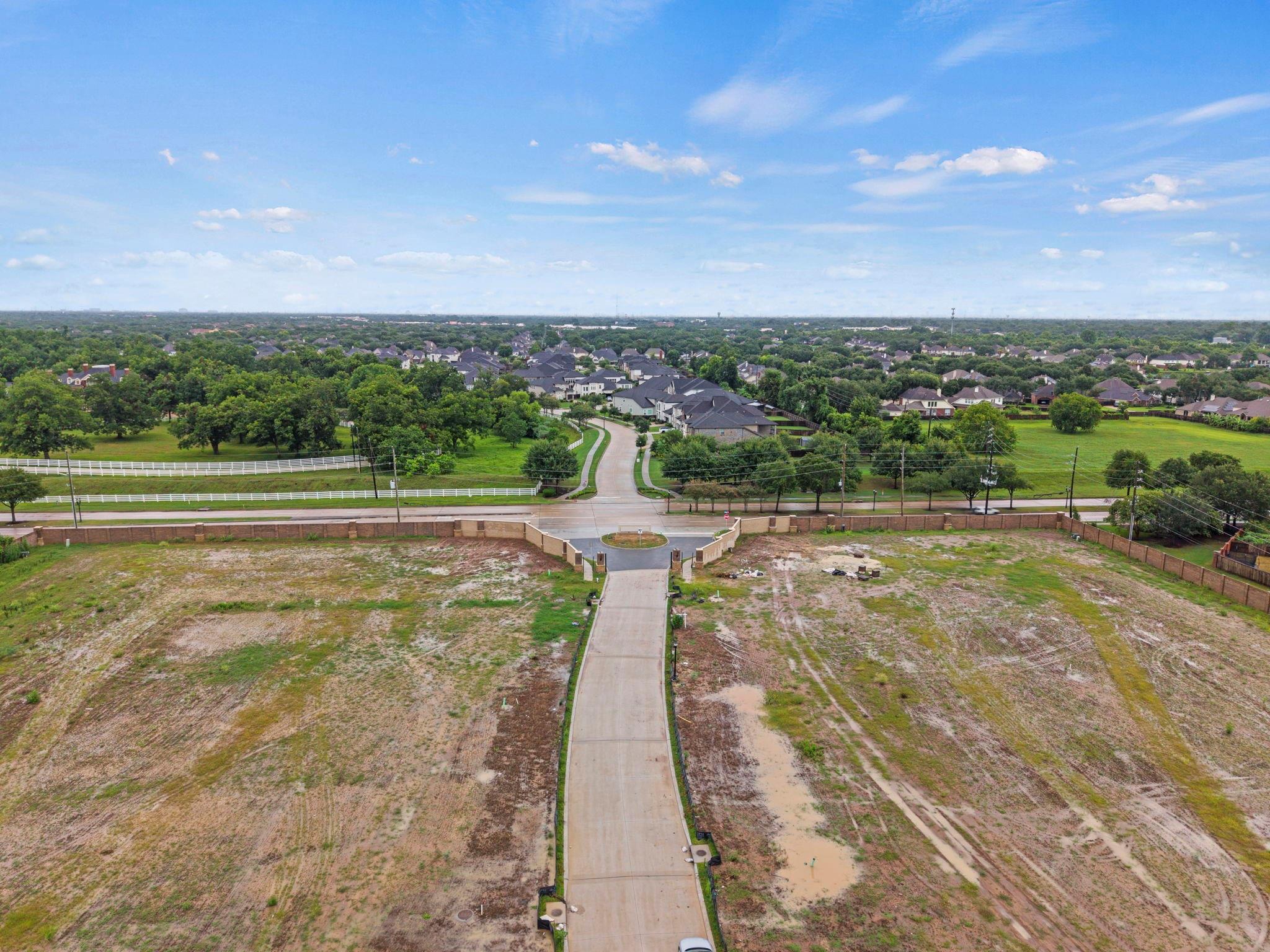 7015 Meadowview Estates Court