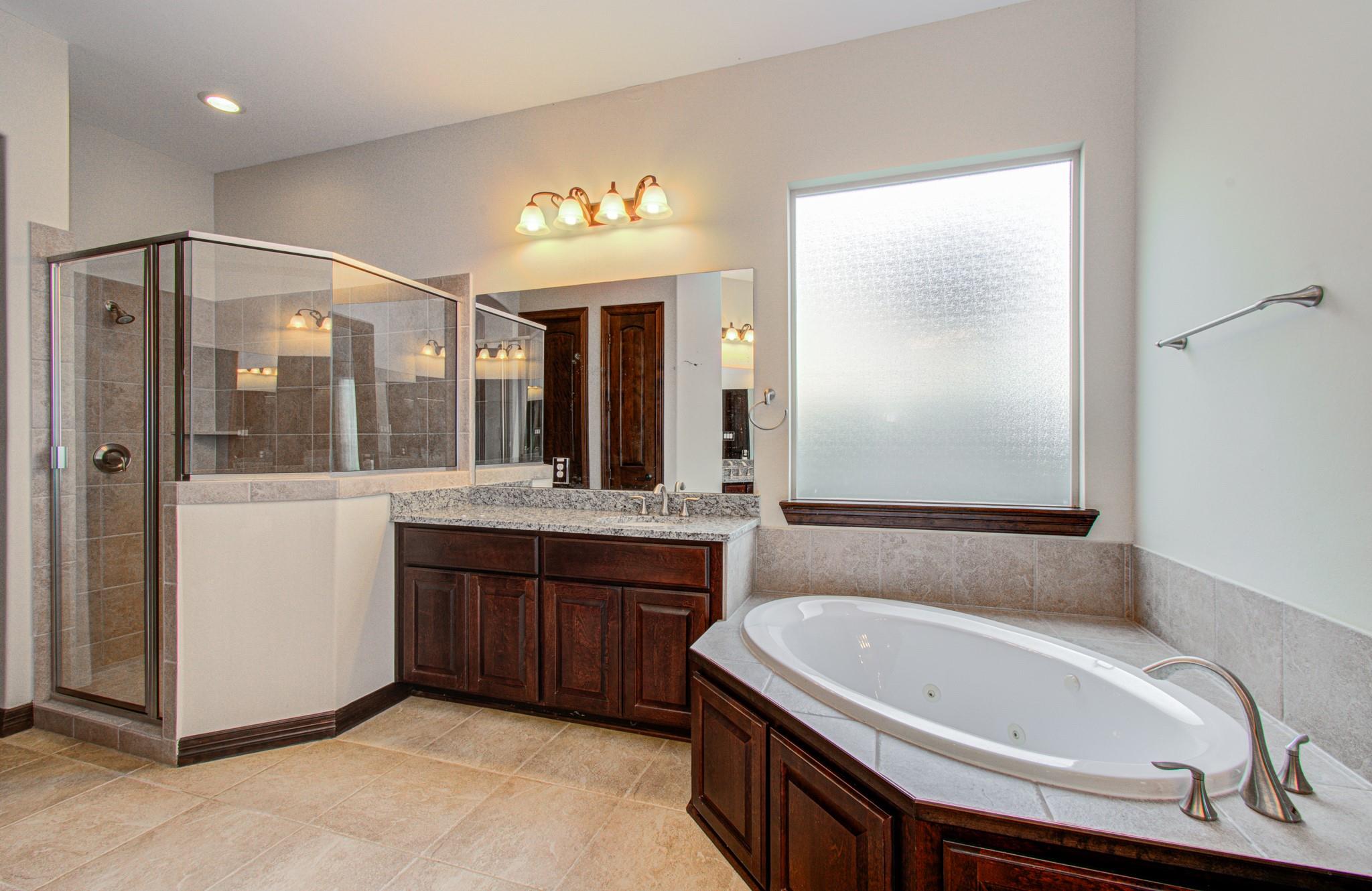 5711 Avon Landing Lane