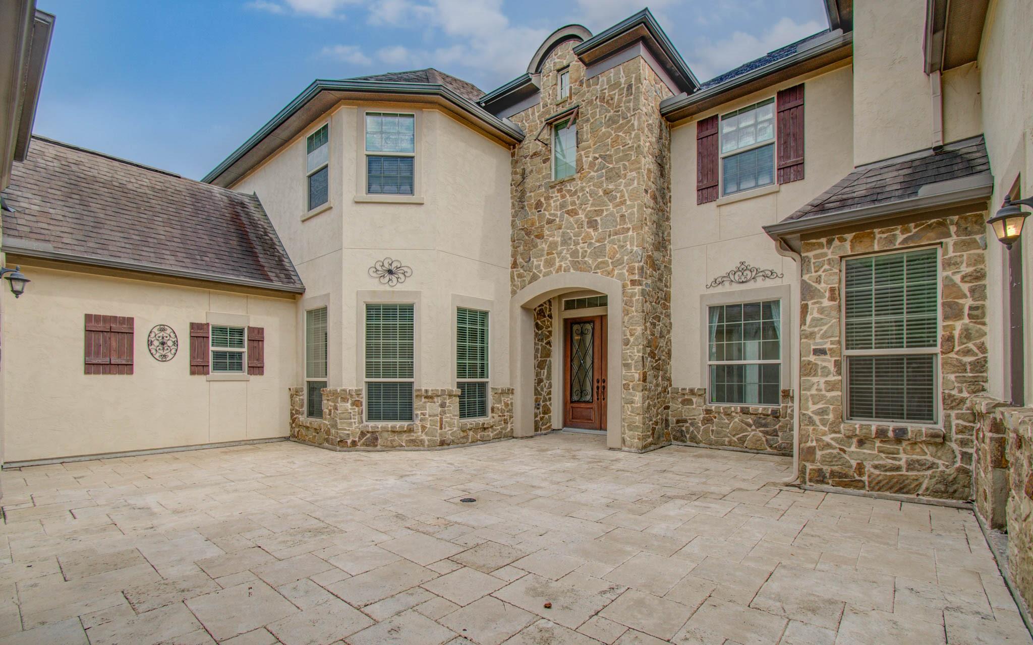 5711 Avon Landing Lane