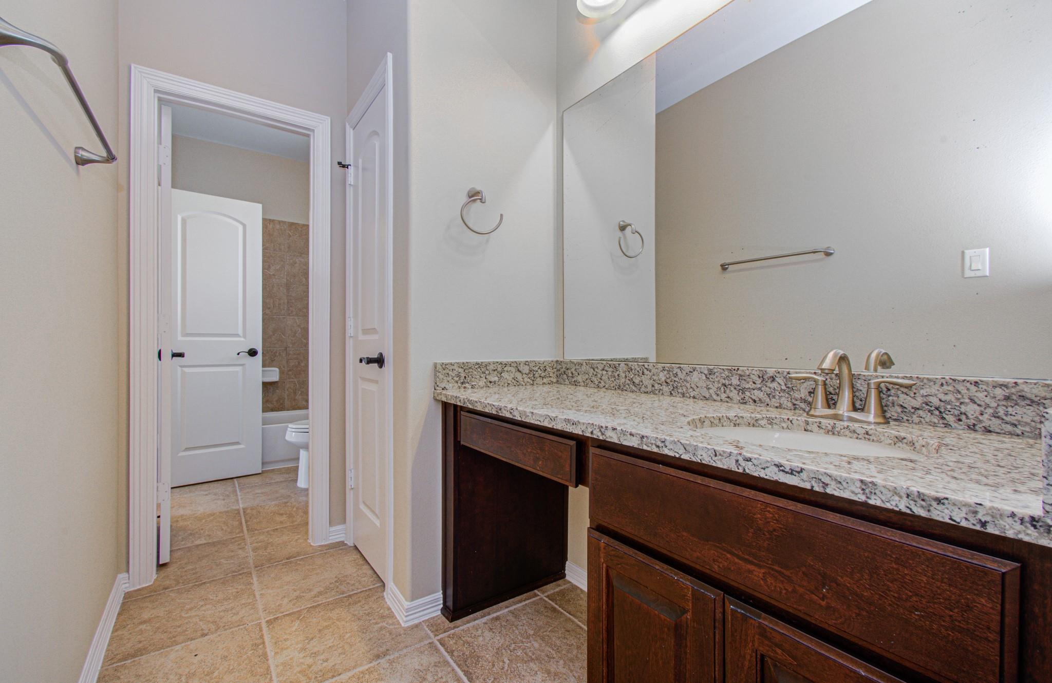 5711 Avon Landing Lane