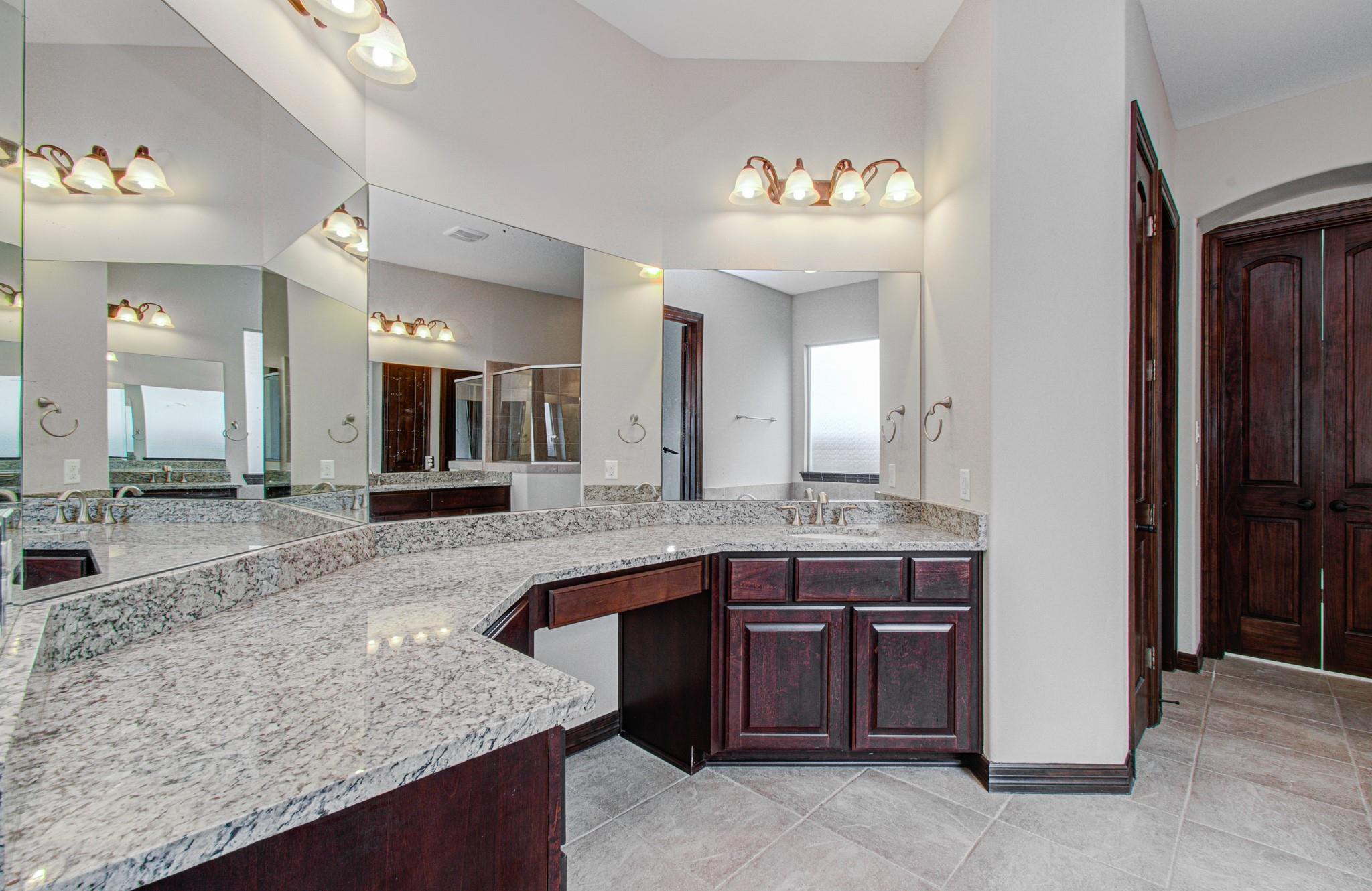 5711 Avon Landing Lane