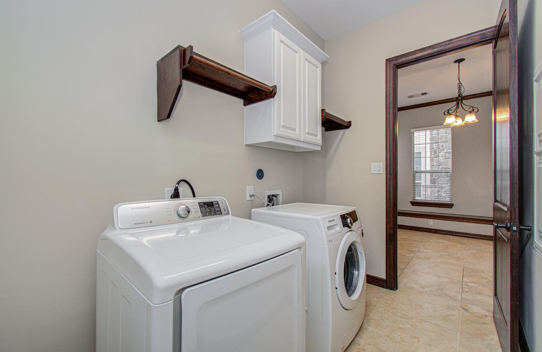 5711 Avon Landing Lane