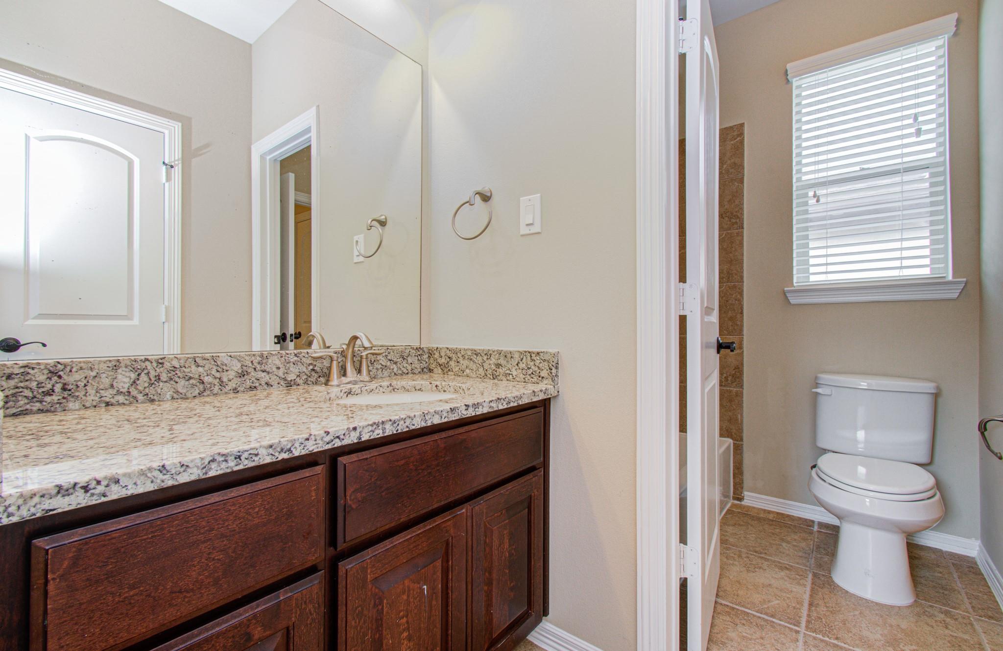 5711 Avon Landing Lane
