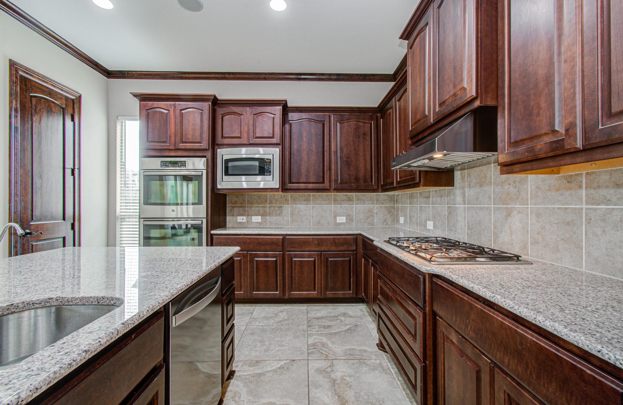 5711 Avon Landing Lane