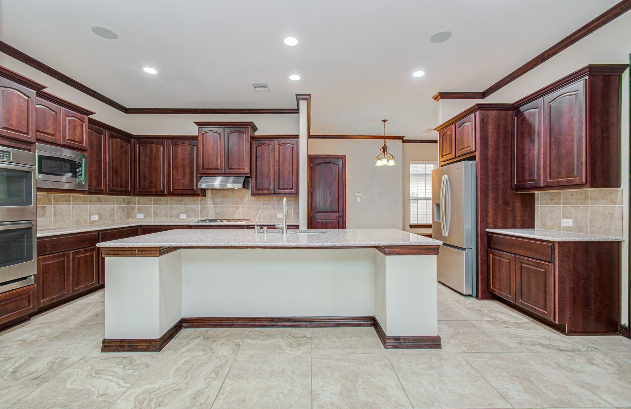 5711 Avon Landing Lane