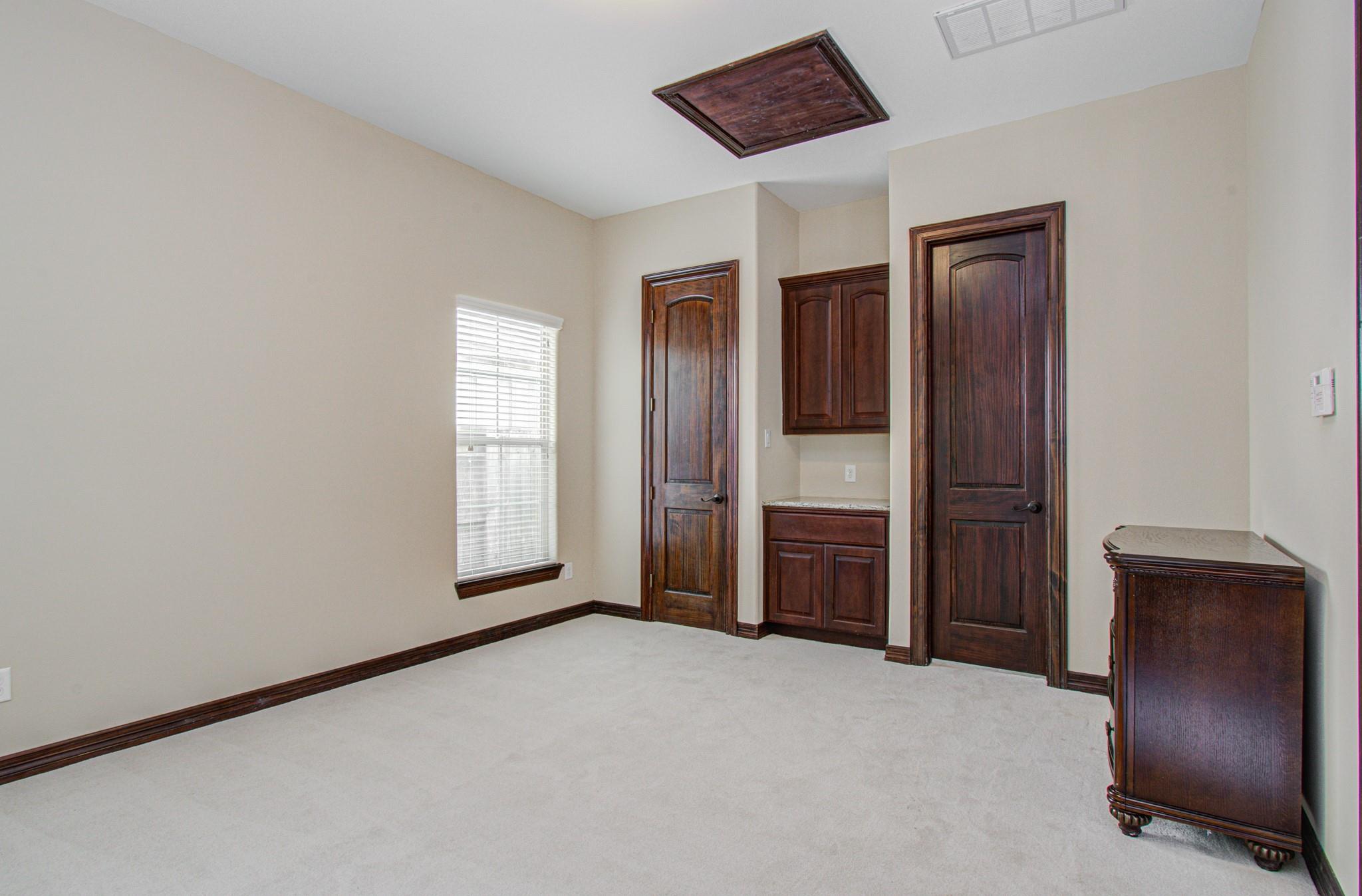 5711 Avon Landing Lane