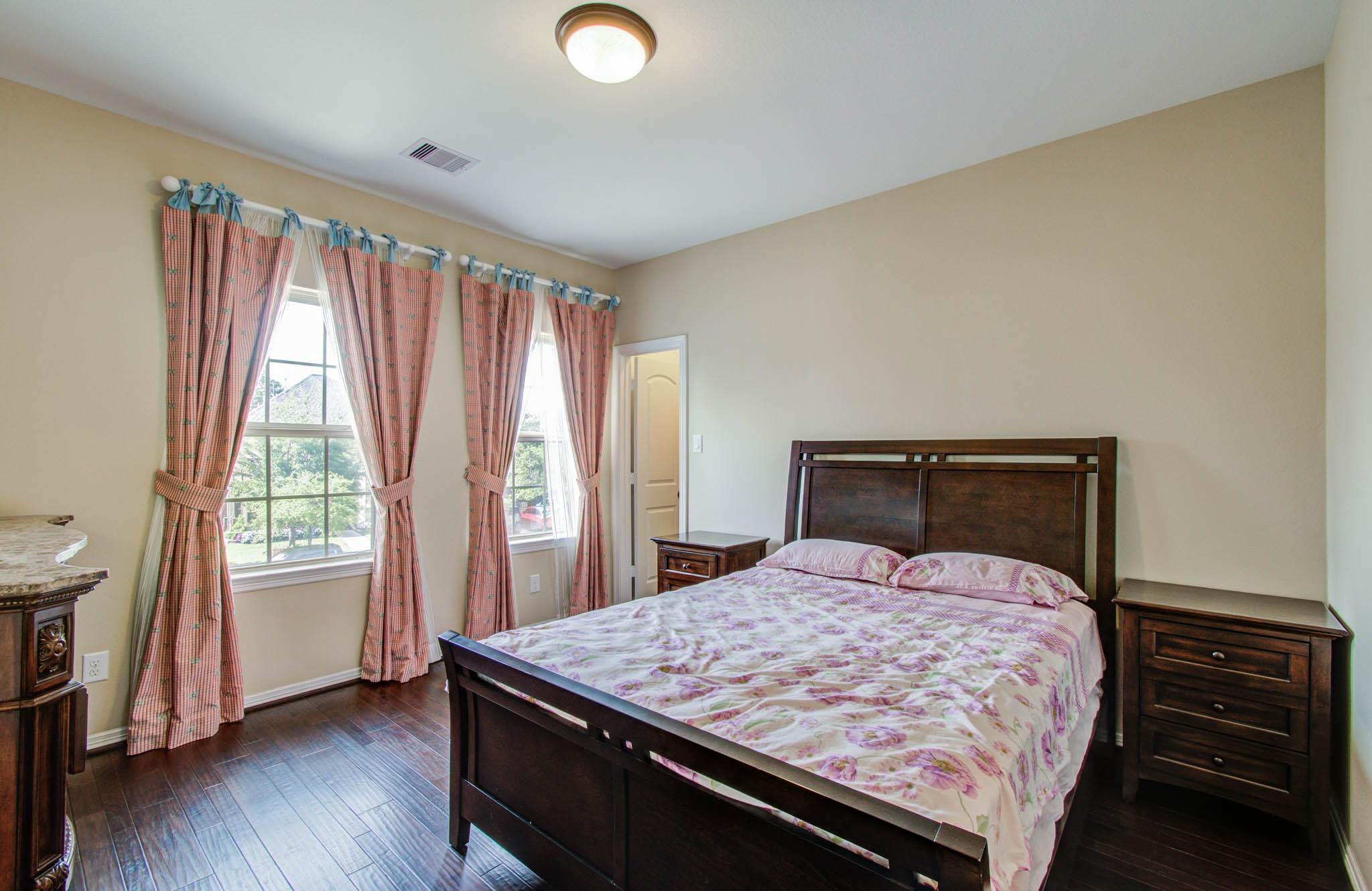 5719 Avon Landing Lane