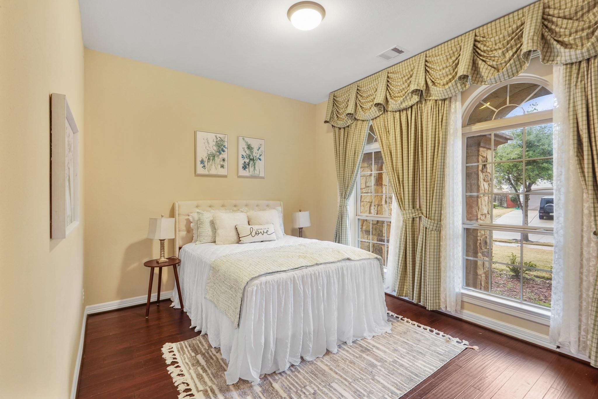 5719 Avon Landing Lane