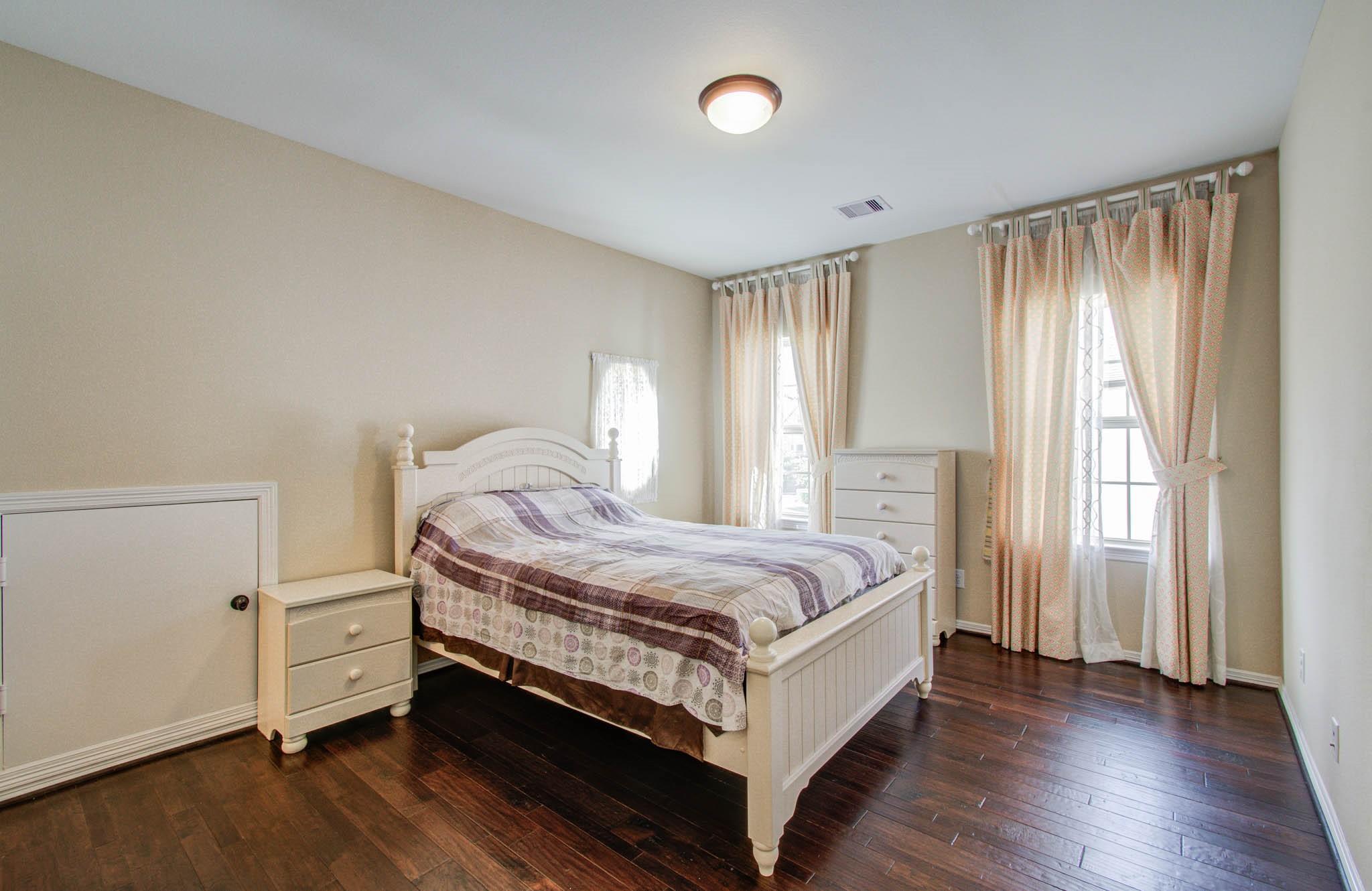 5719 Avon Landing Lane