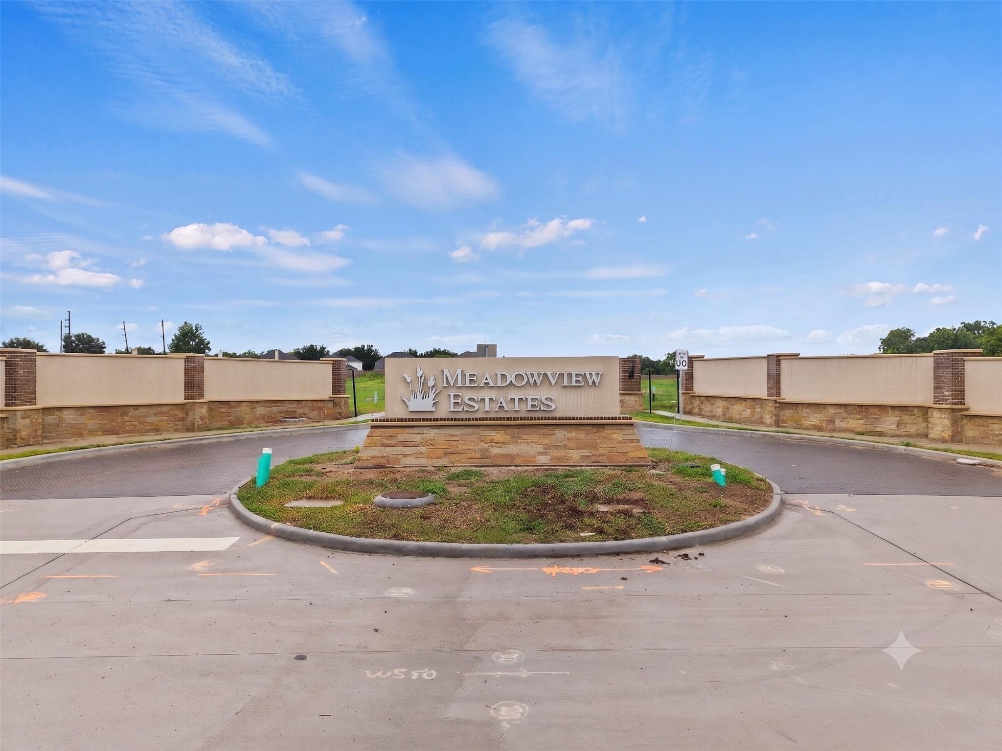 7007 Meadowview Estates Courts