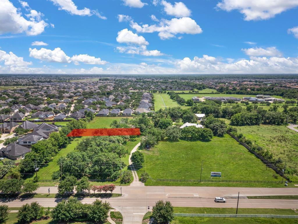 7015 Meadowview Estates Court