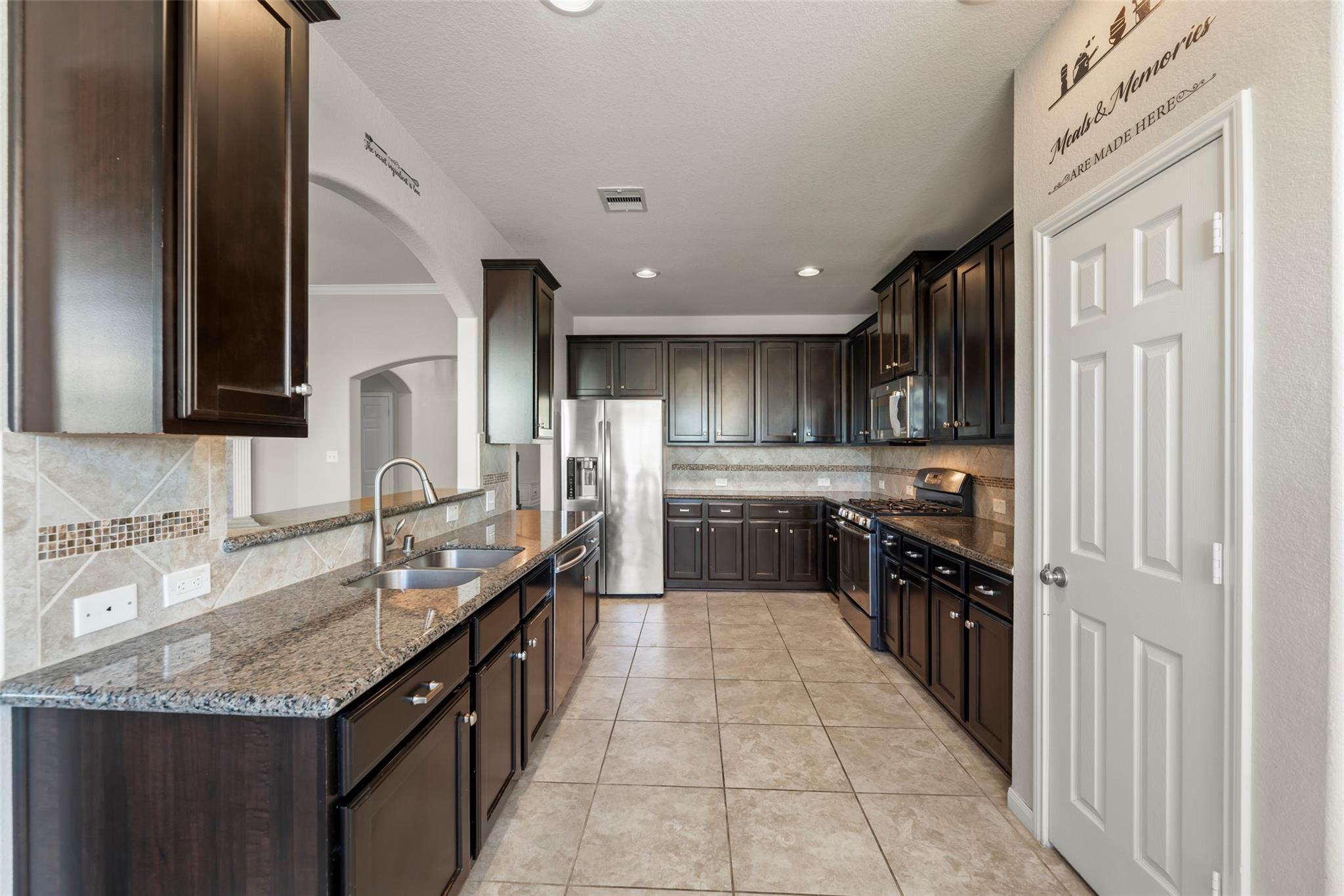 5531 Drumlin Field Way