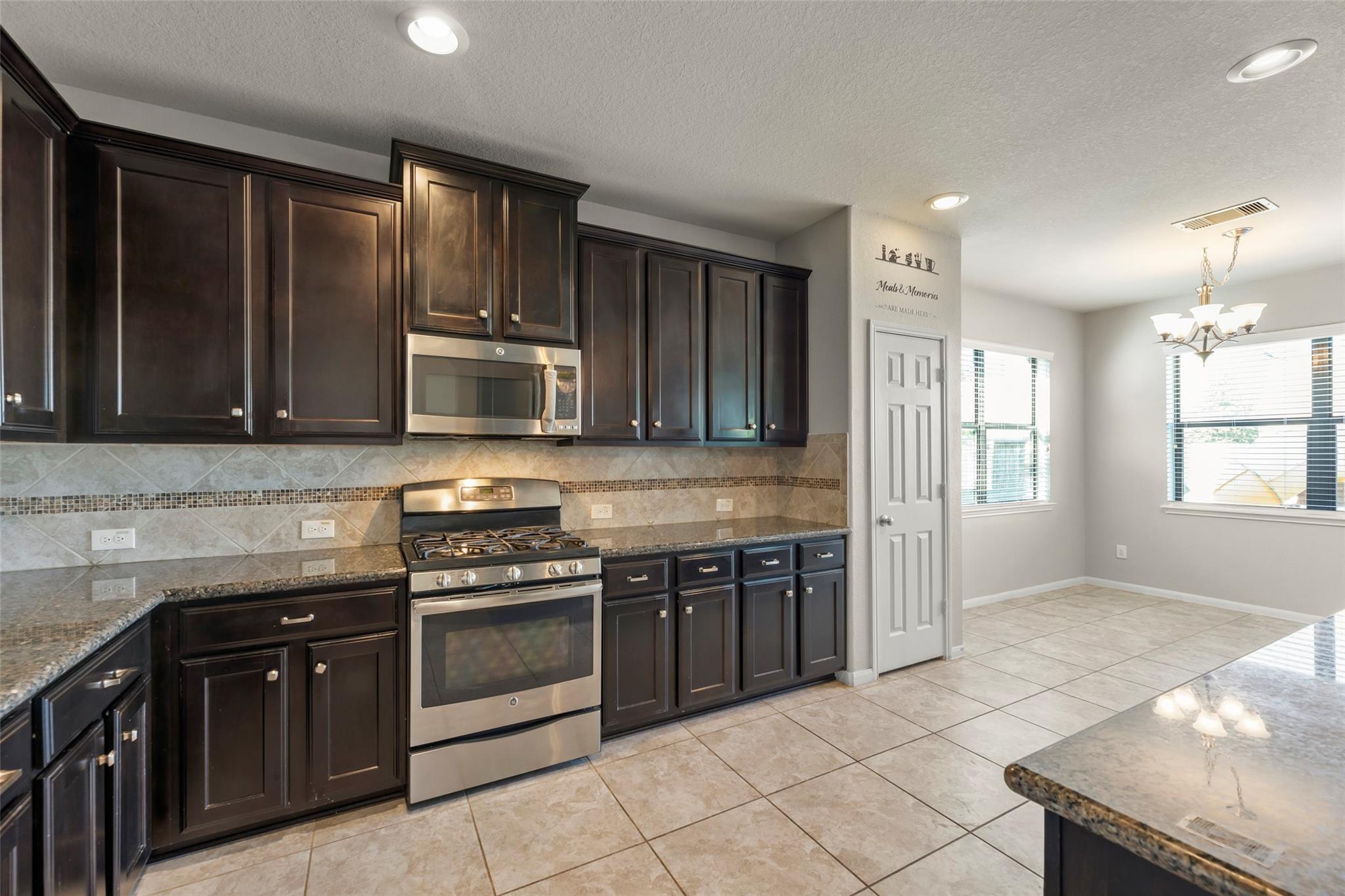 5531 Drumlin Field Way