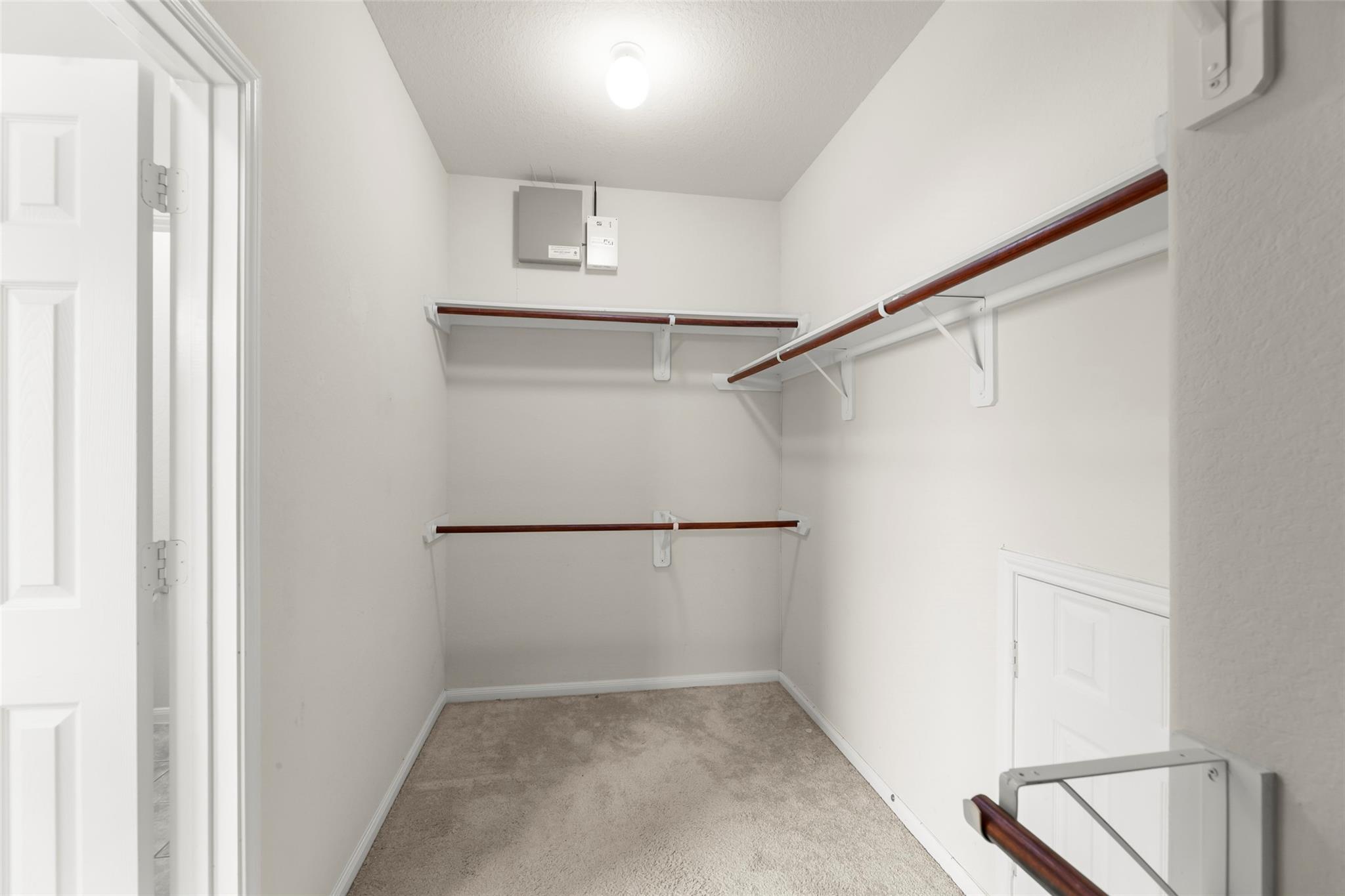 5531 Drumlin Field Way