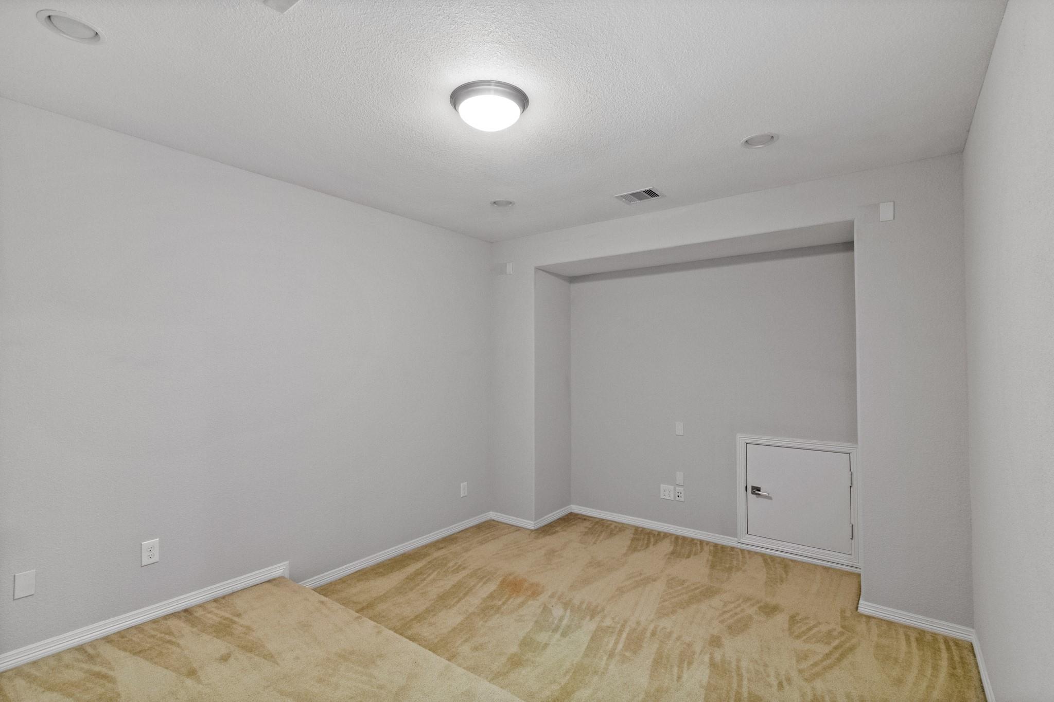 6111 Abercombie Lane