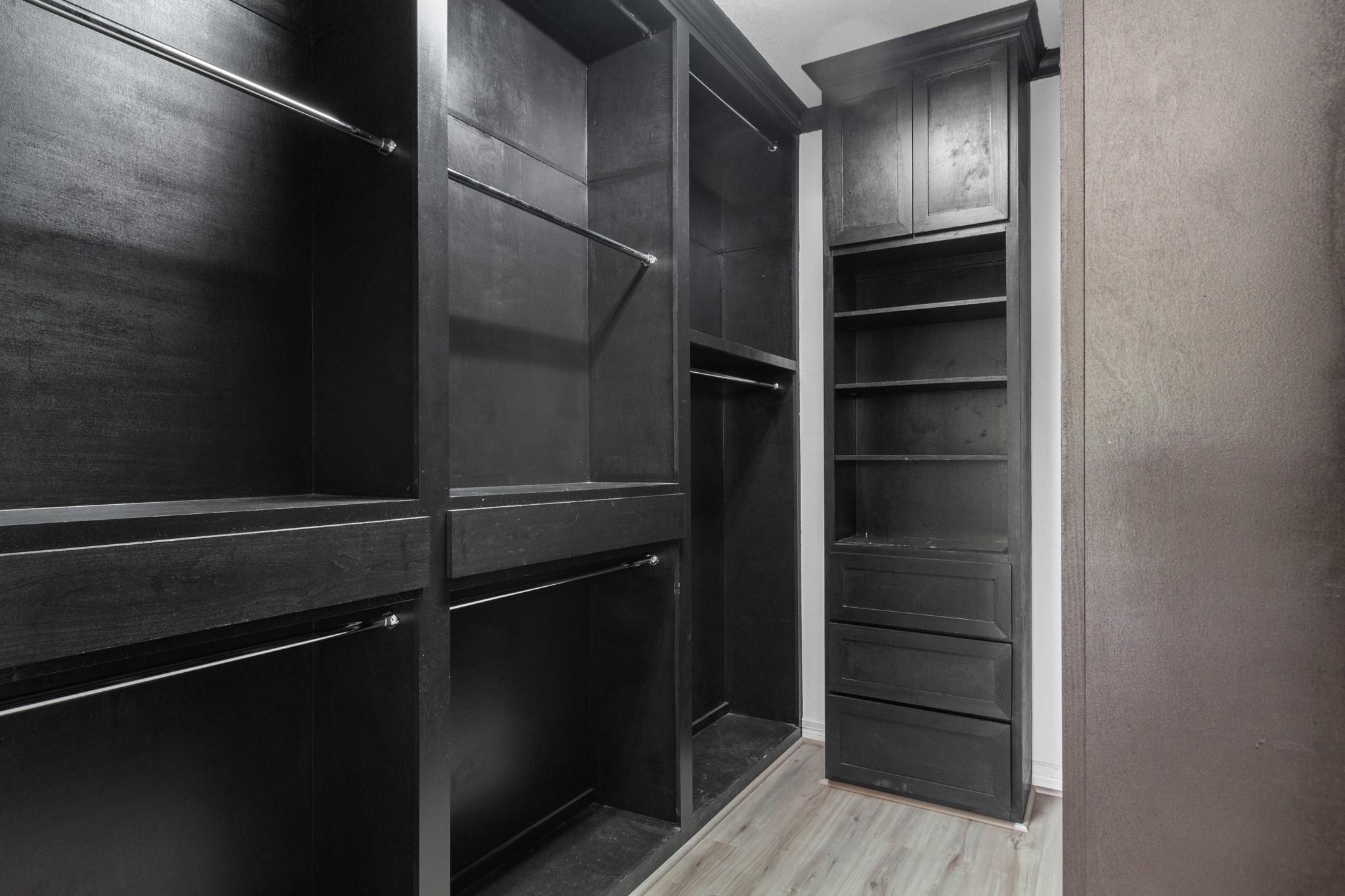 6111 Abercombie Lane
