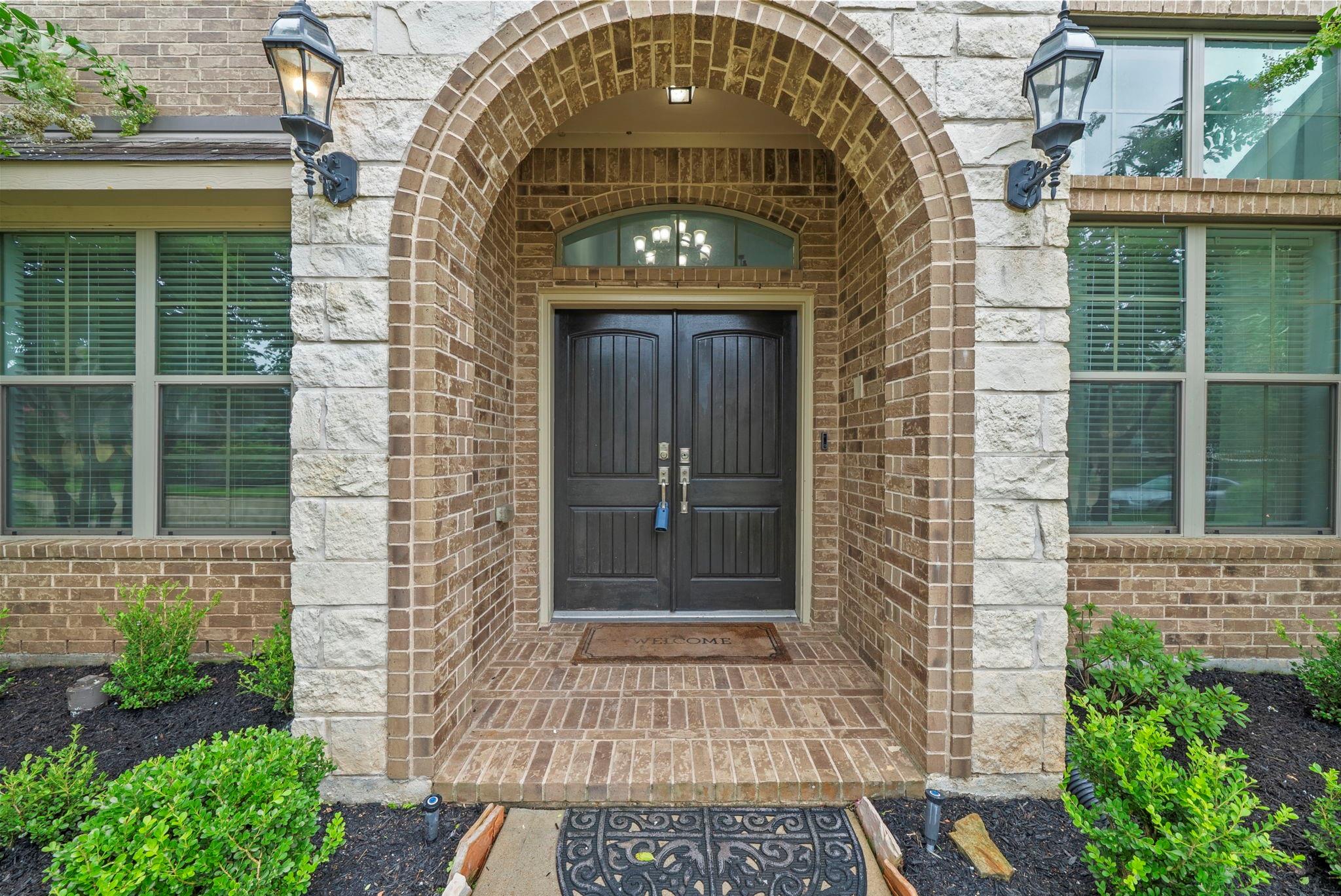 66 Genova Way Lane