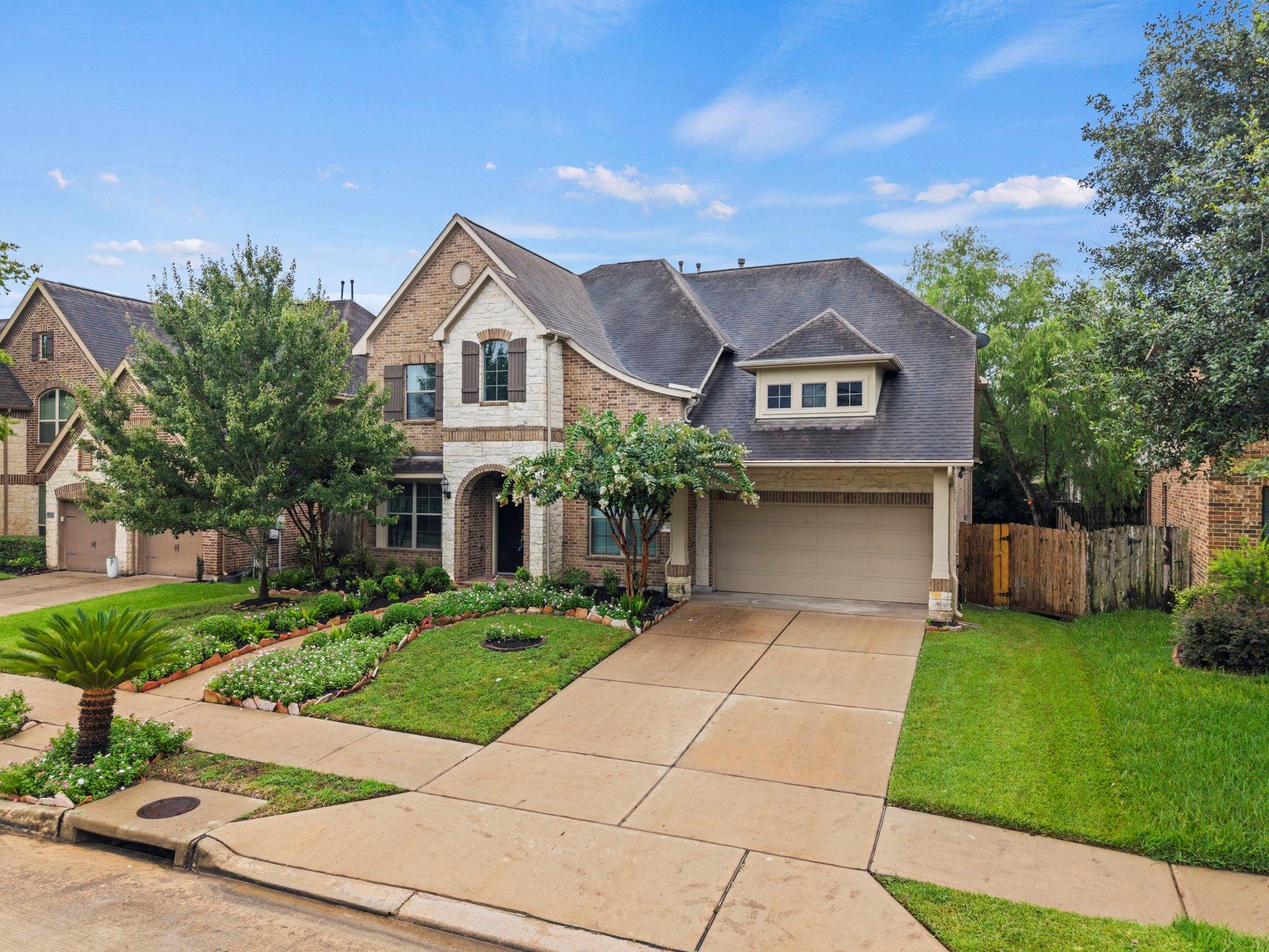 66 Genova Way Lane