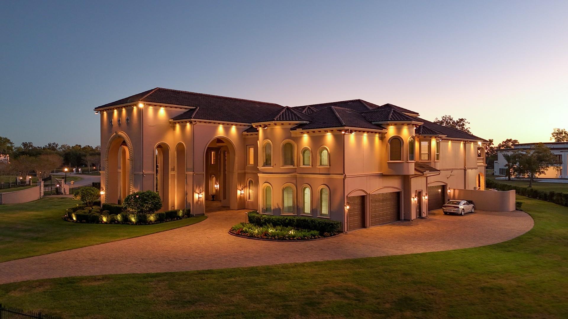 17 Sovereign Circle