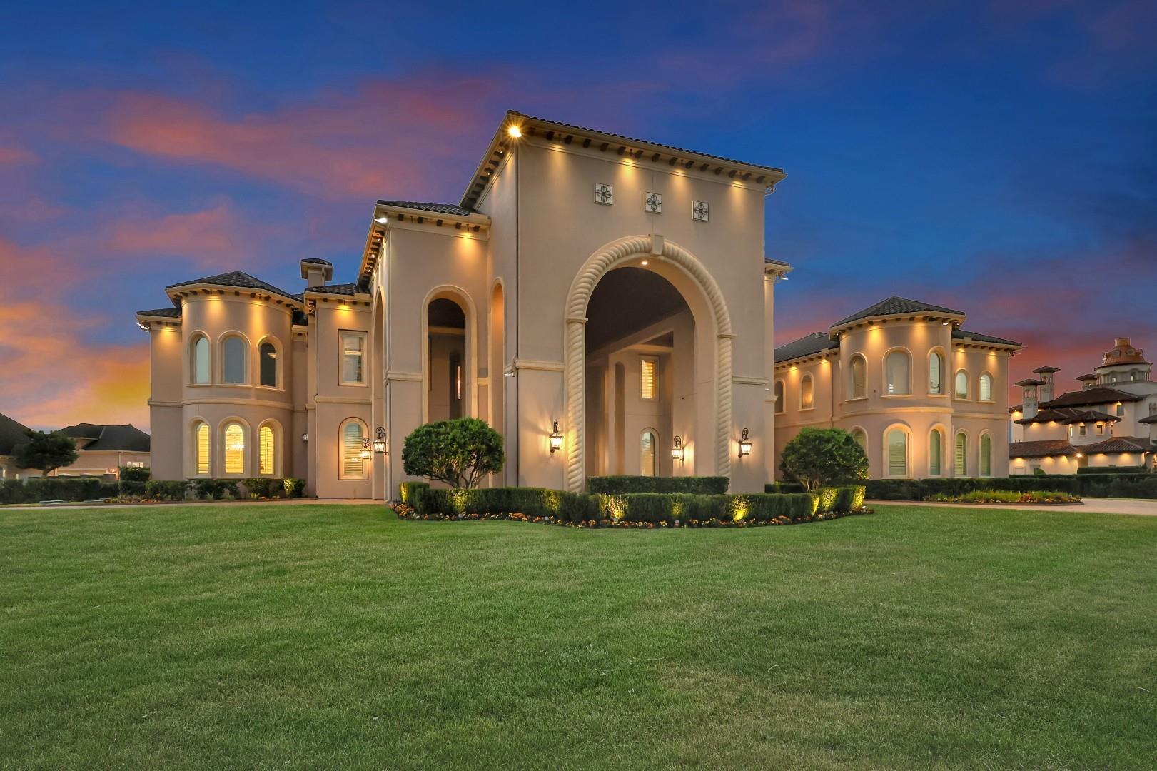 17 Sovereign Circle