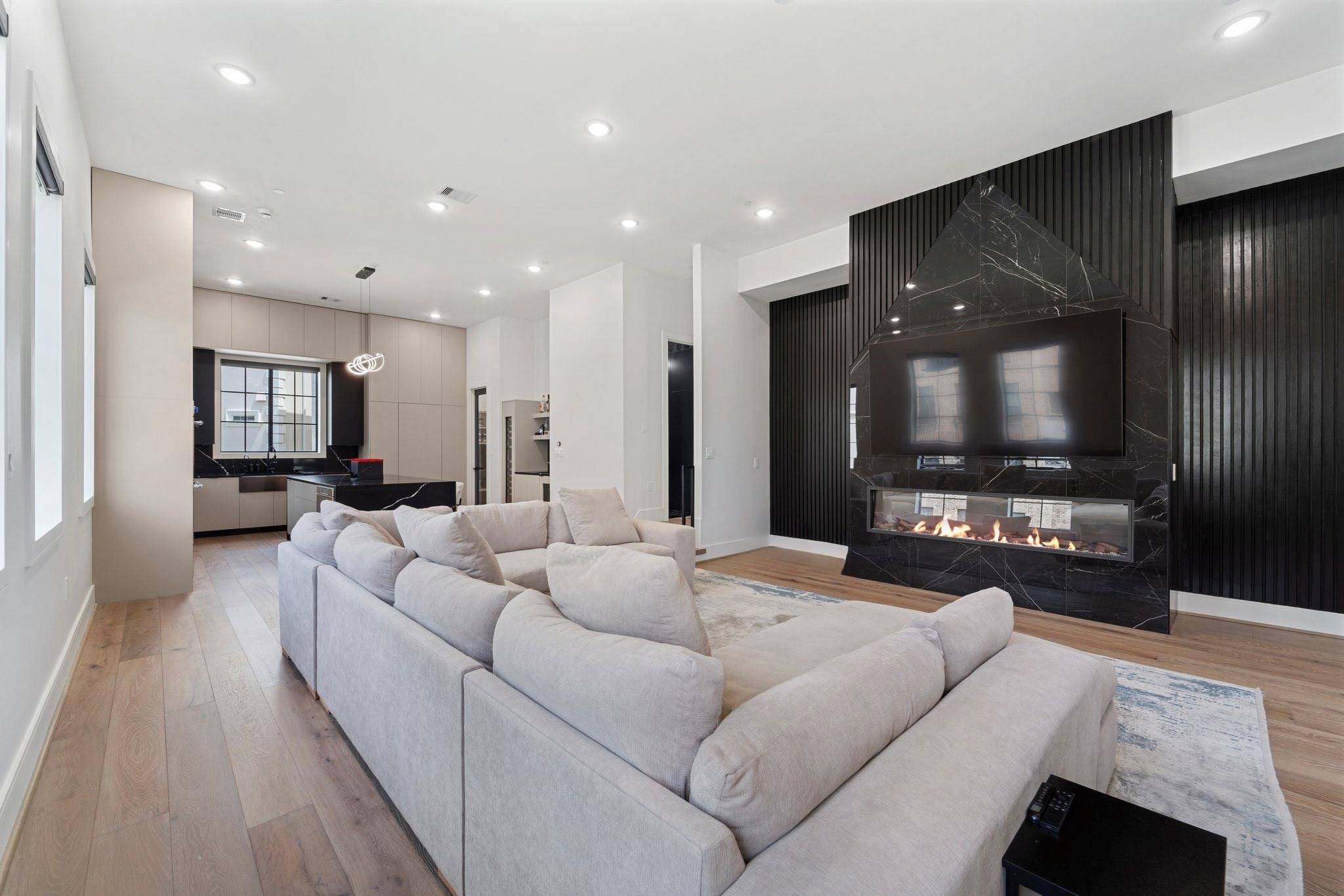 948 Blackshire Lane