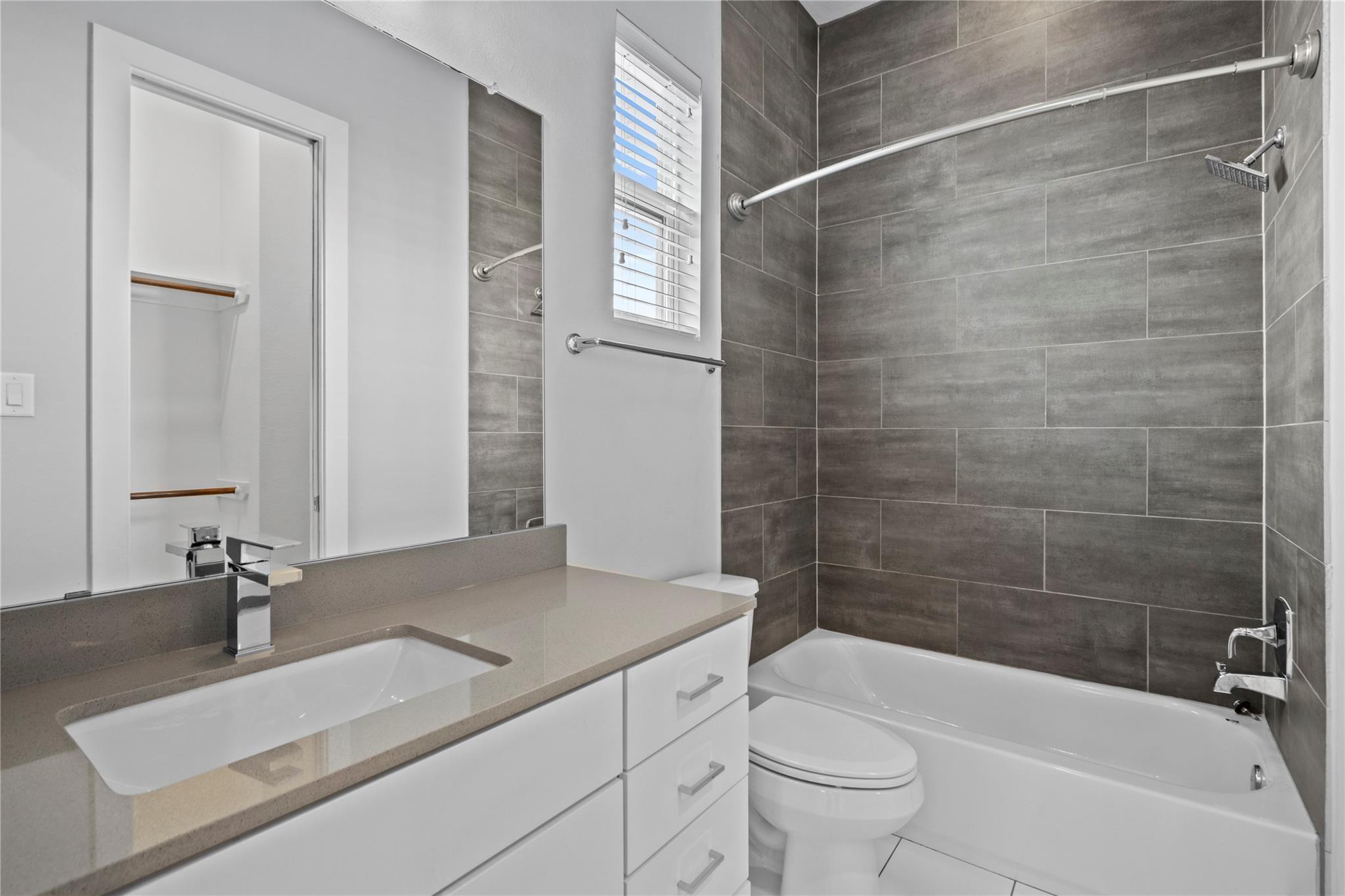 8409 Hempstead Road # H, Houston Unit: H