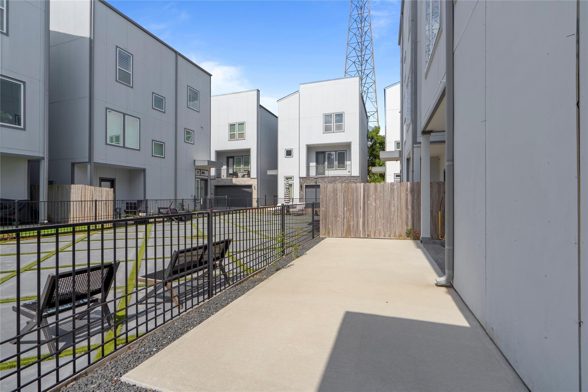 8409 Hempstead Road # H, Houston Unit: H