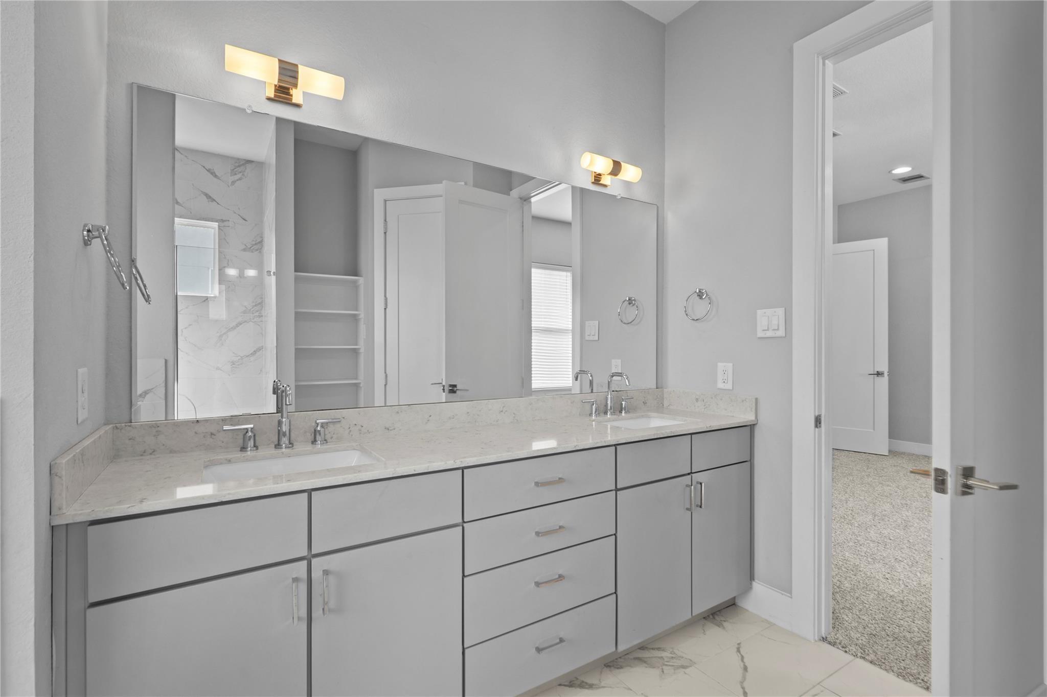 8409 Hempstead Road # H, Houston Unit: H