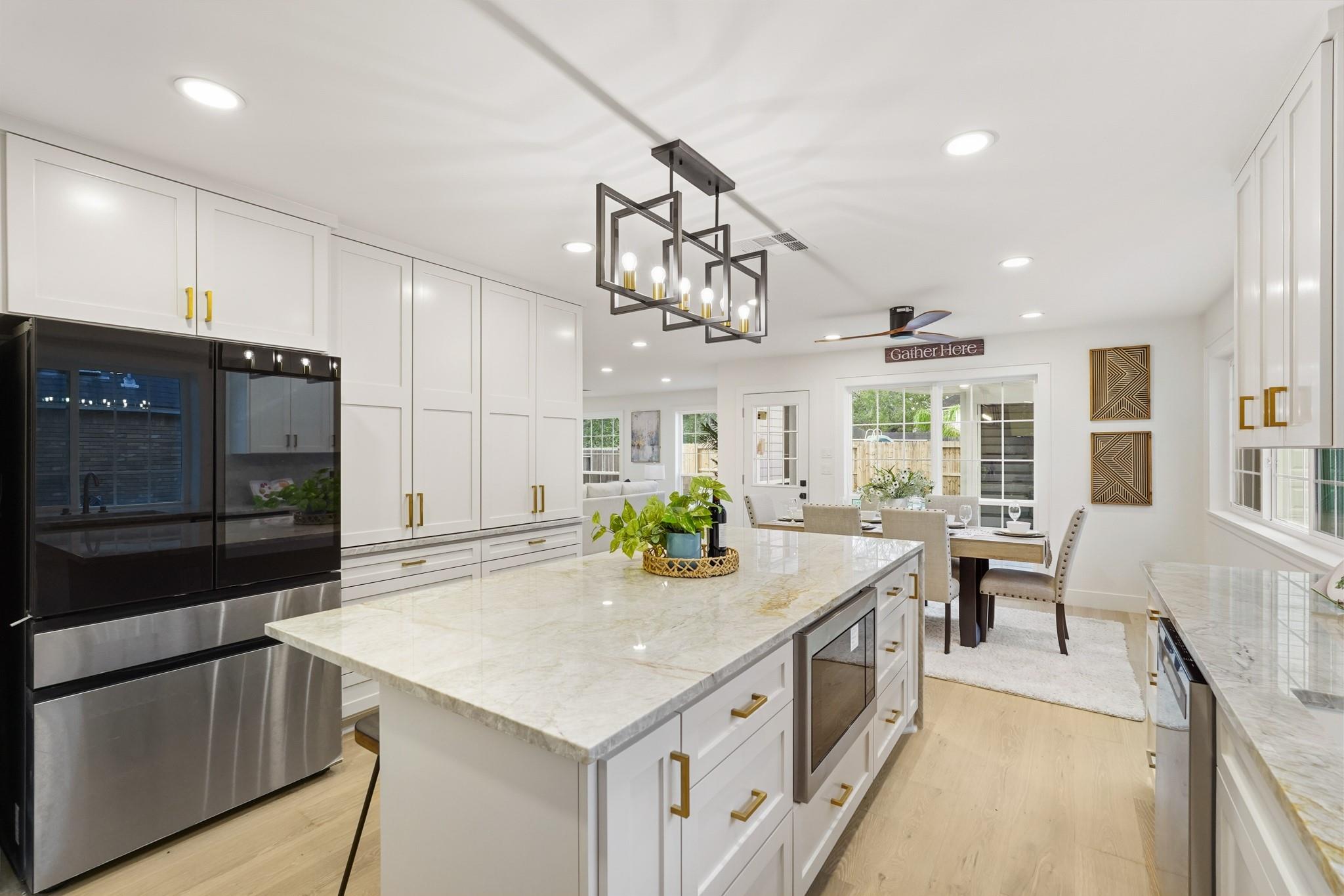 4407 Knightsbridge Boulevard