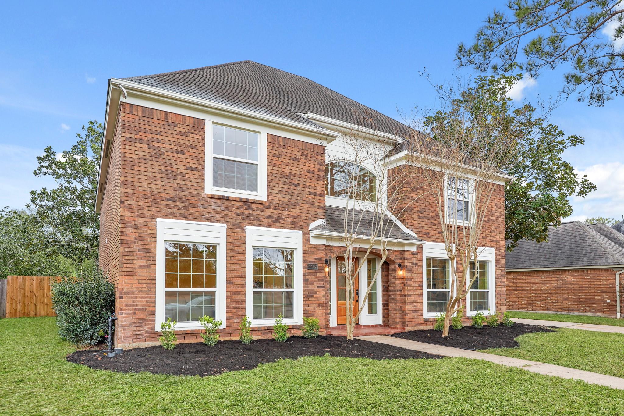 4407 Knightsbridge Boulevard