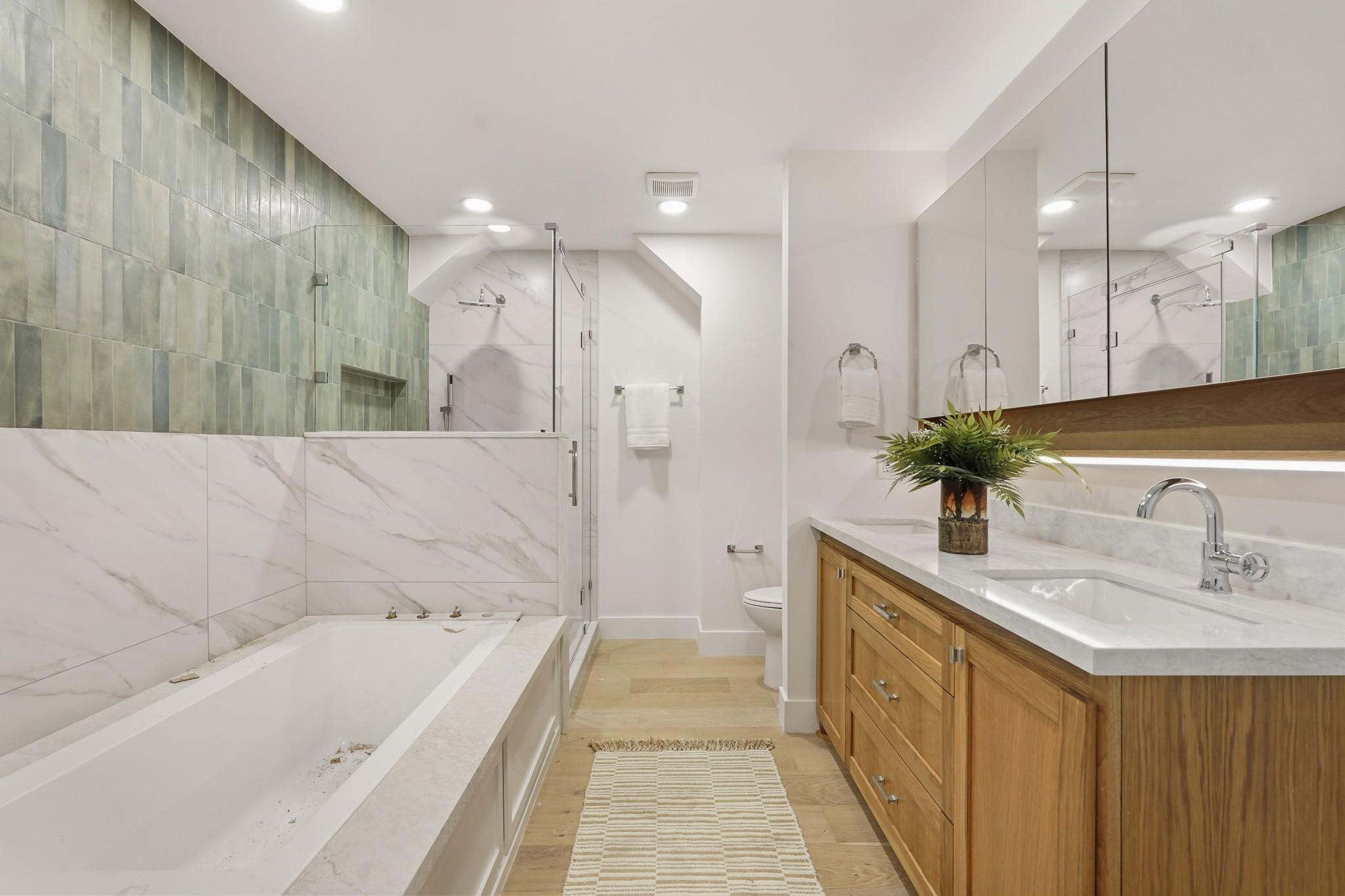 4407 Knightsbridge Boulevard