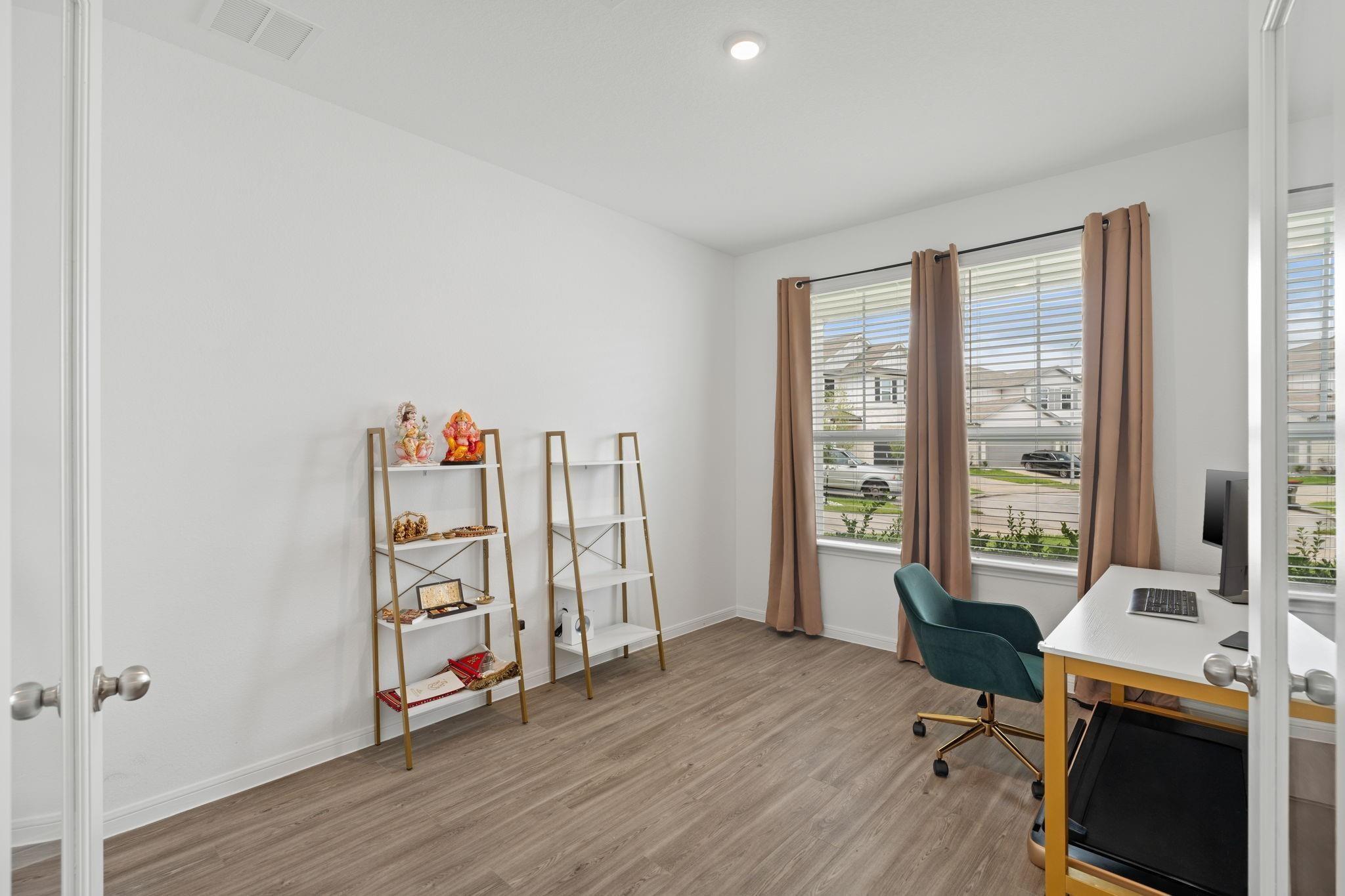 23543 Powmill Street