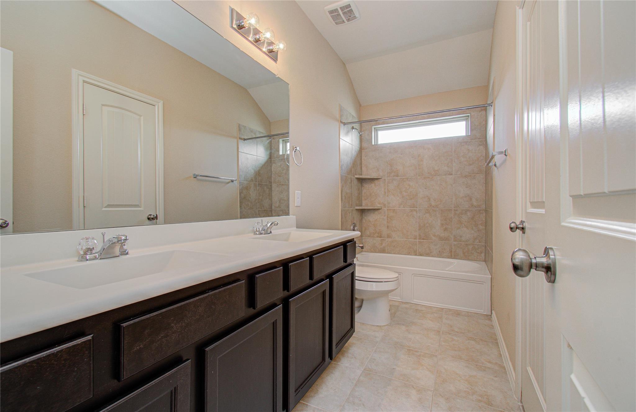 1502 Spencer Glen Lane