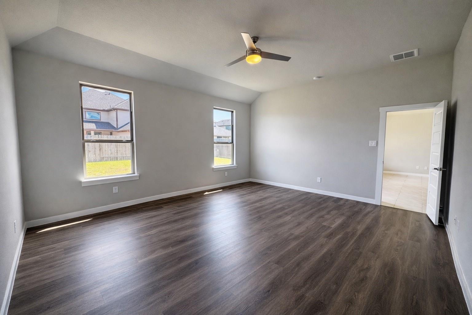 28511 Eli Eagle Street