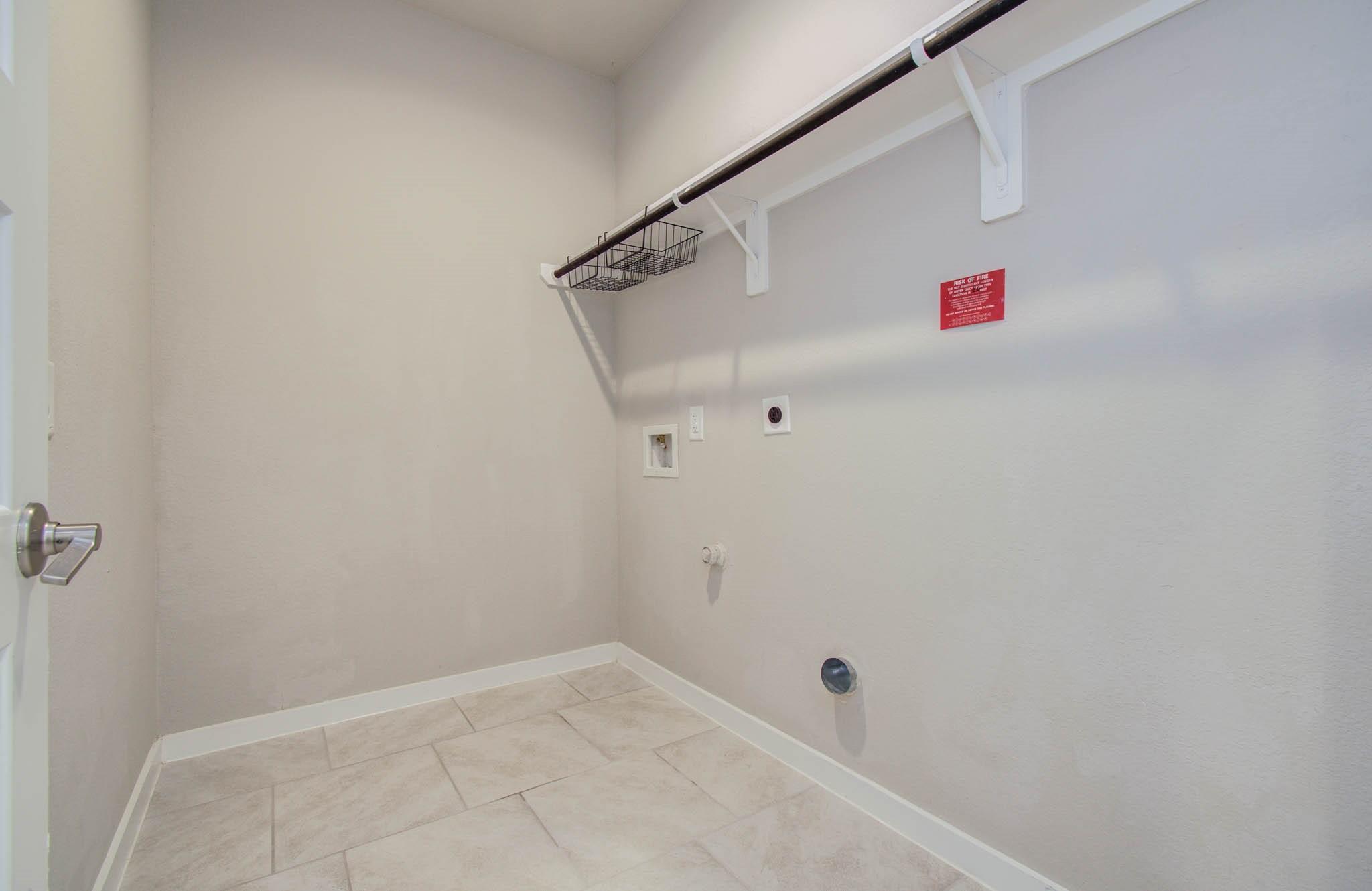 28511 Eli Eagle Street