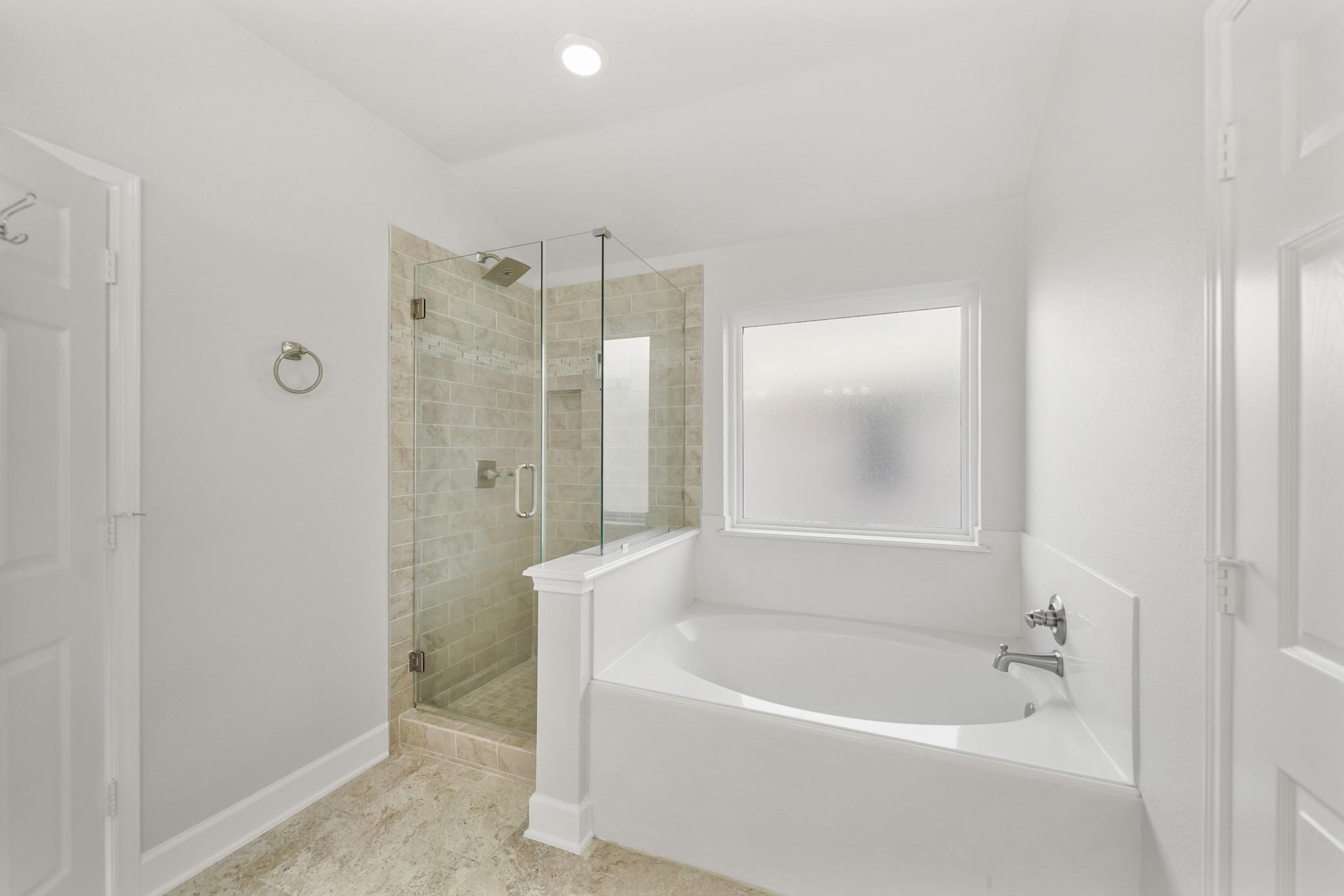 2714 Crestbrook Court