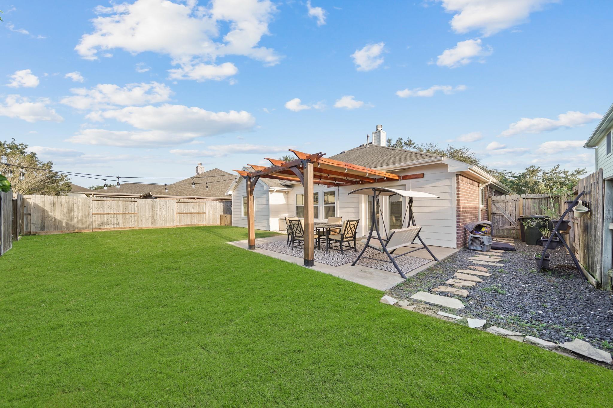 2714 Crestbrook Court